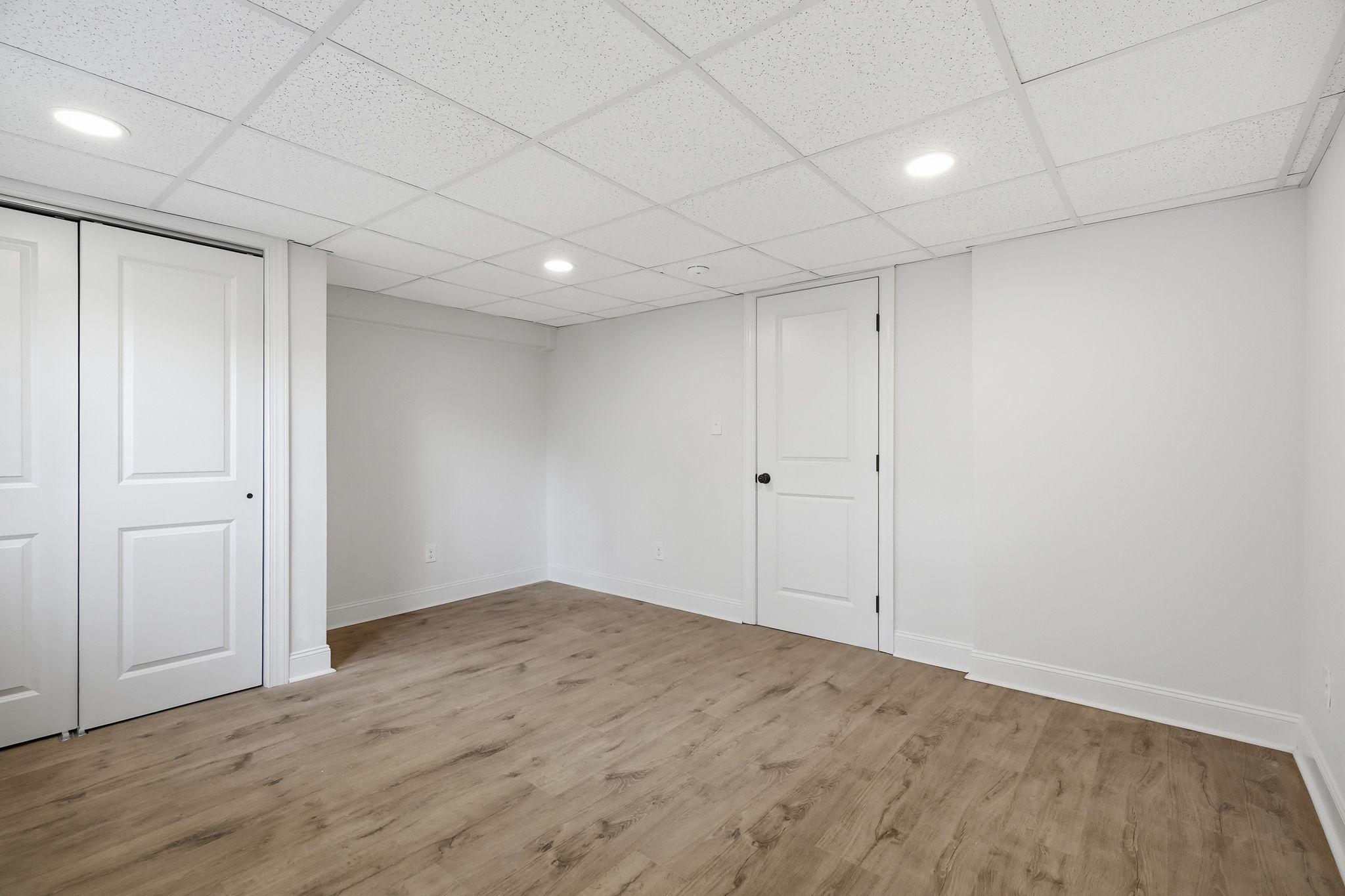 YORKTOWN CROSSING - Residential