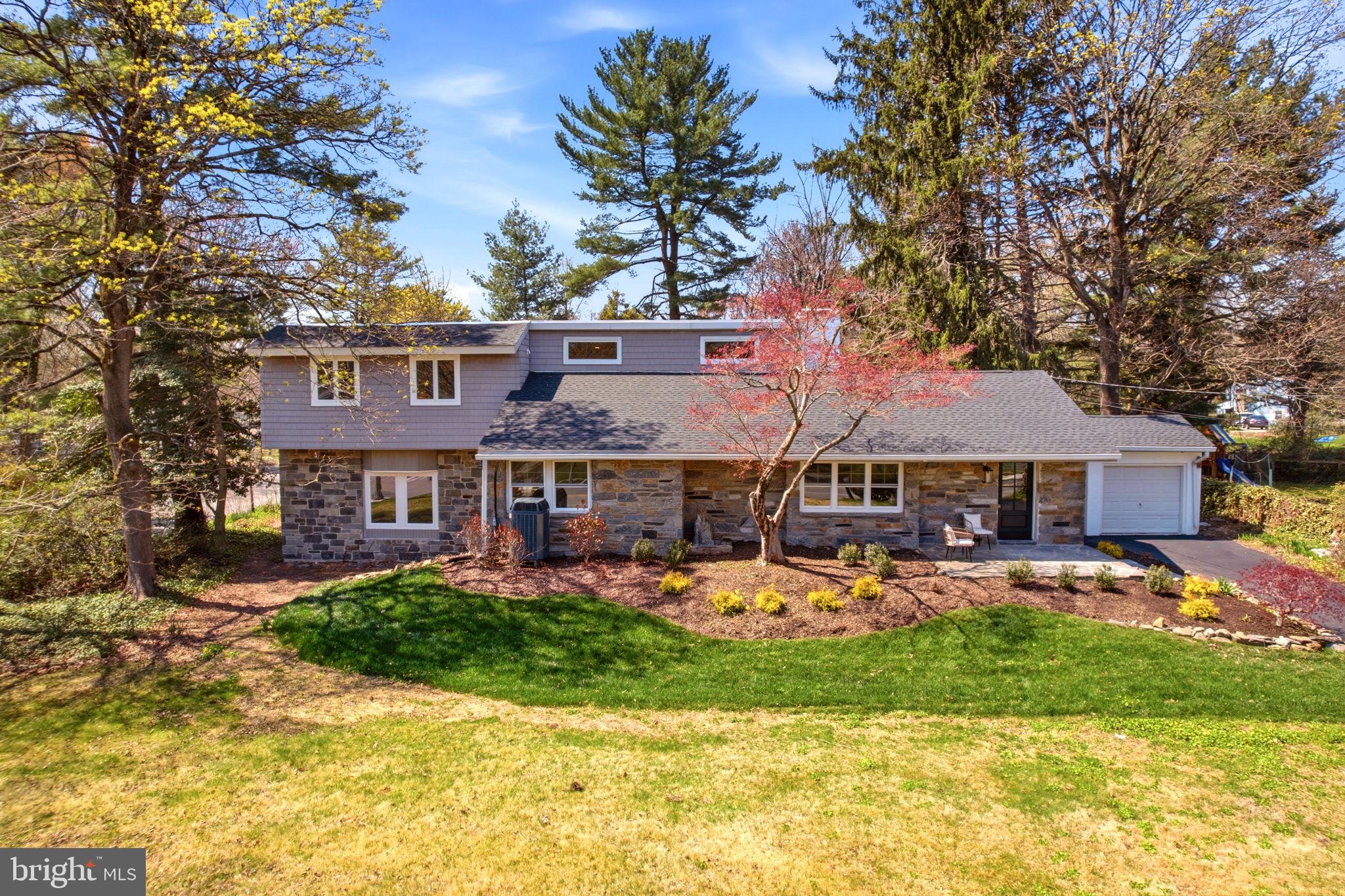 YORKTOWN CROSSING - Residential