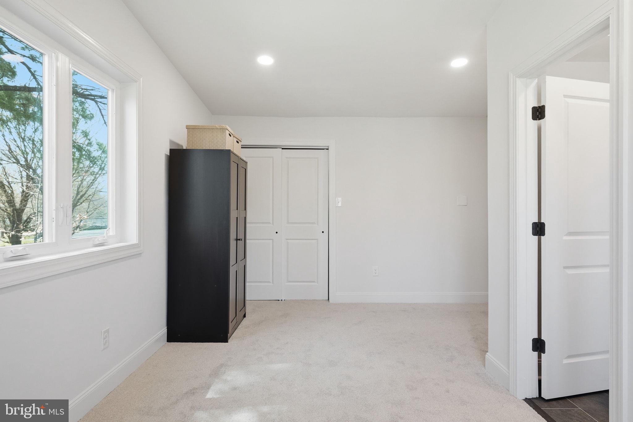 YORKTOWN CROSSING - Residential