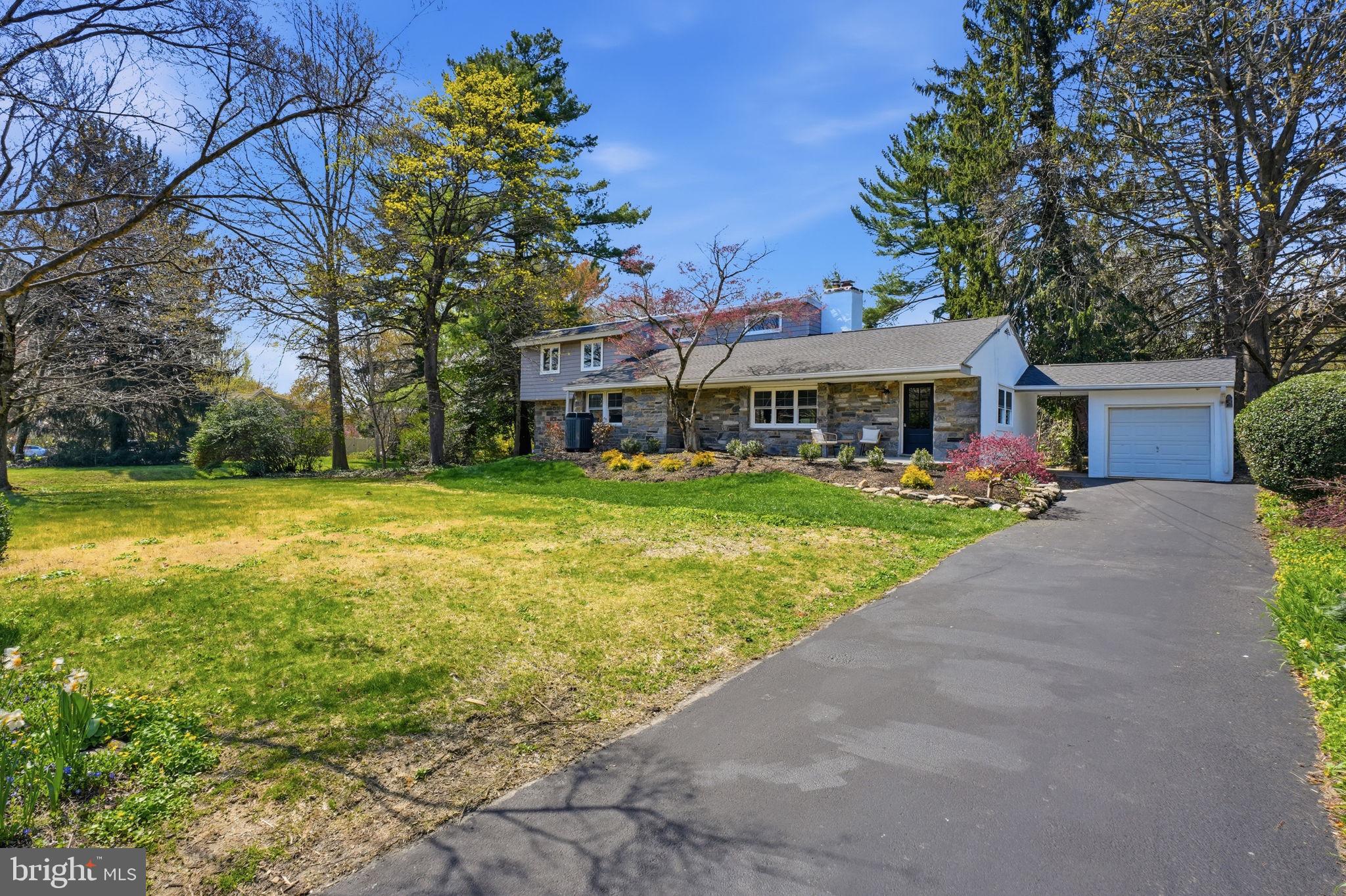 YORKTOWN CROSSING - Residential