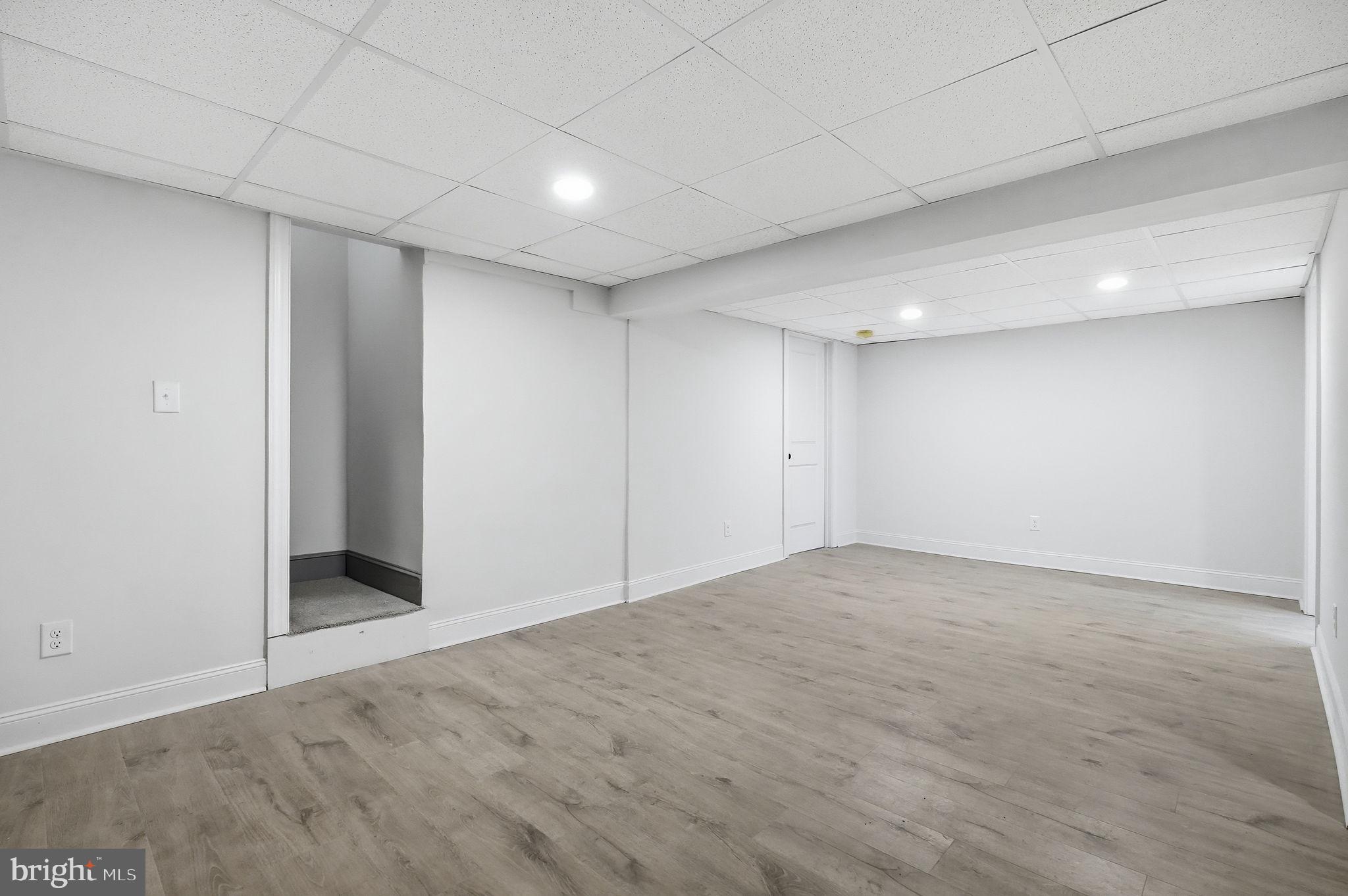 YORKTOWN CROSSING - Residential