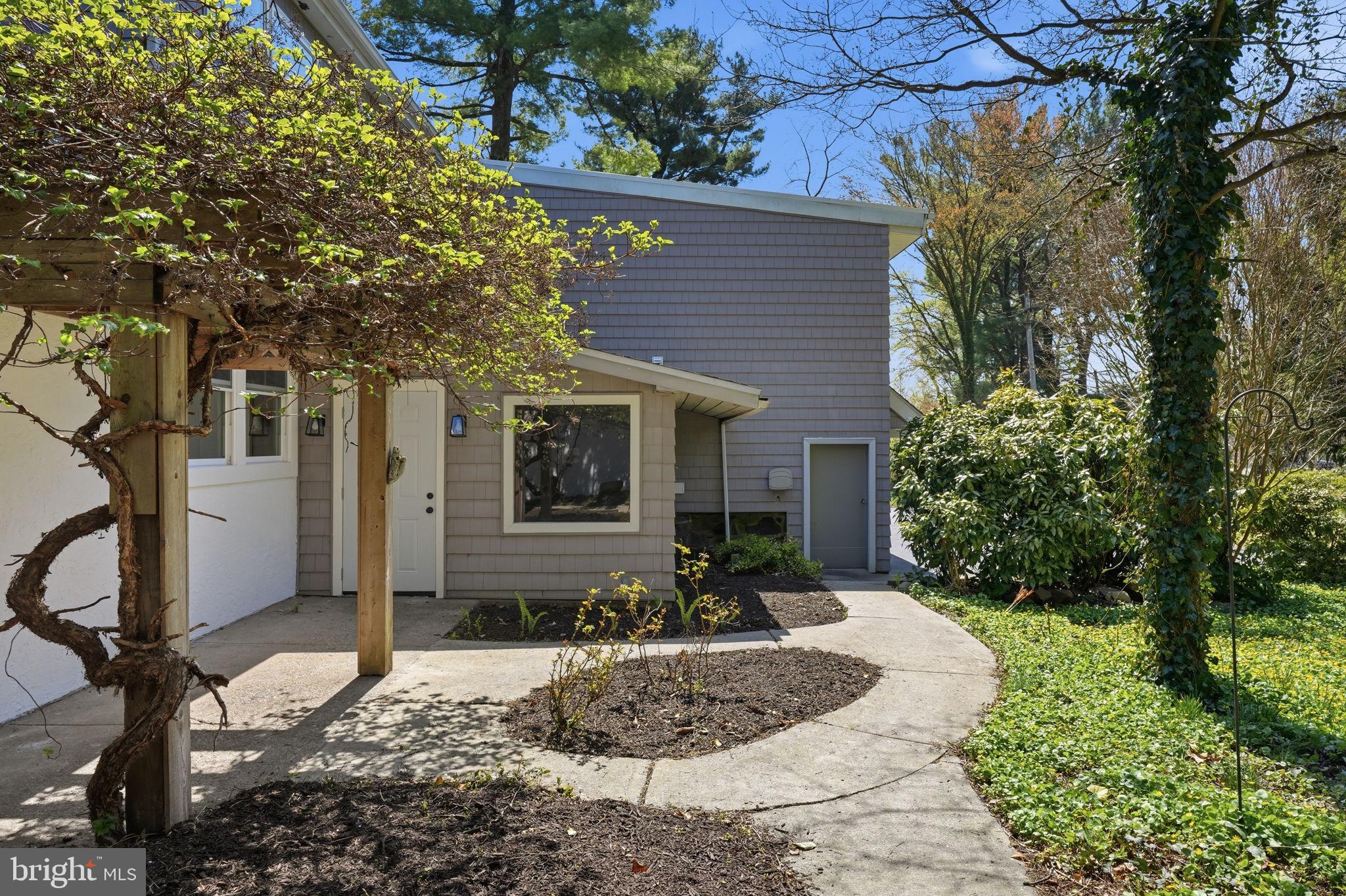 YORKTOWN CROSSING - Residential