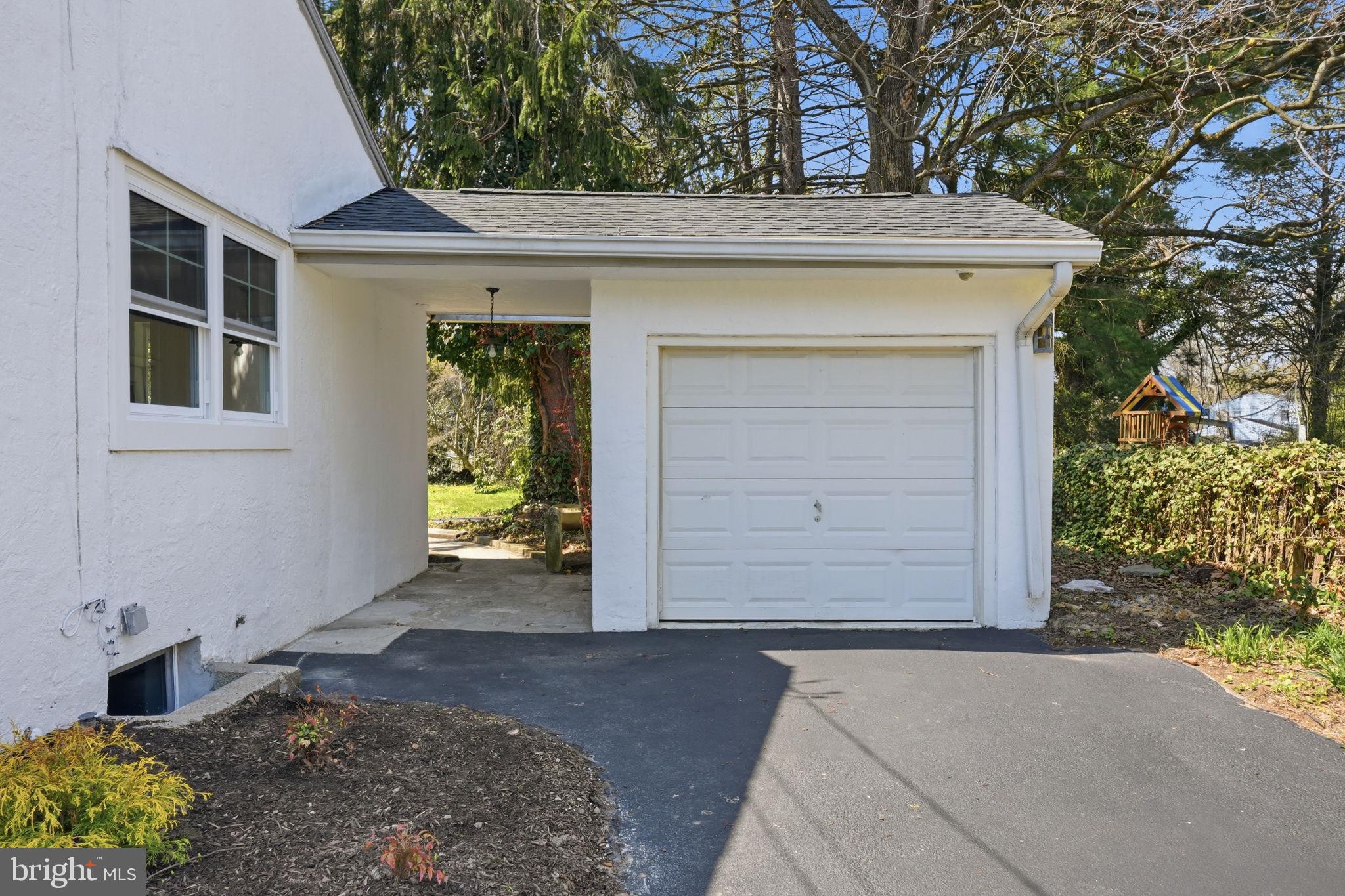 409 S PROVIDENCE ROAD