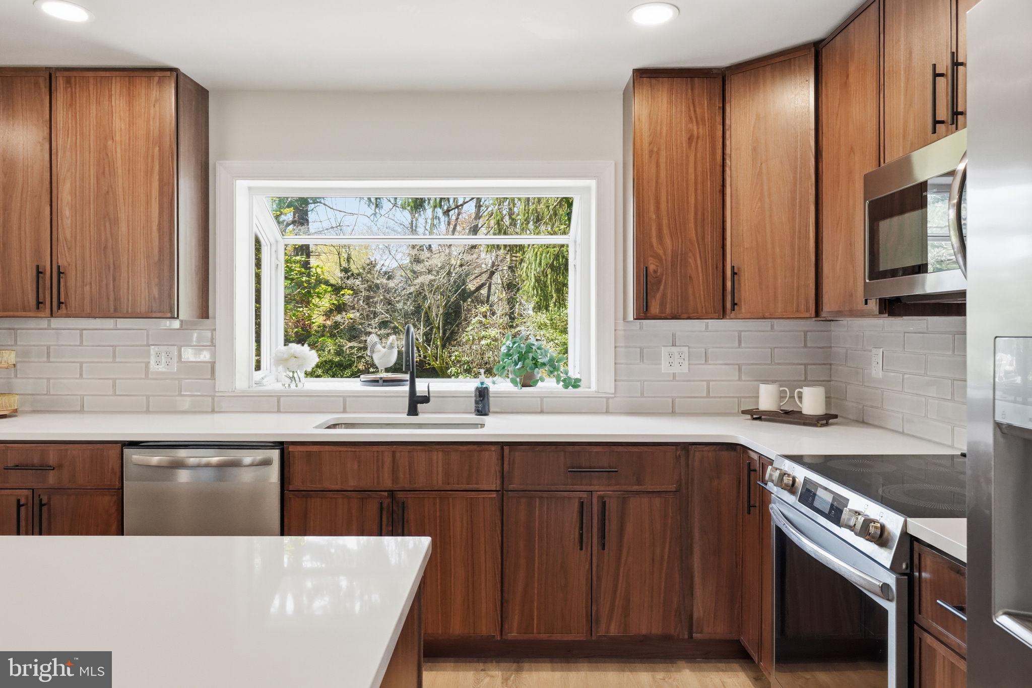 YORKTOWN CROSSING - Residential