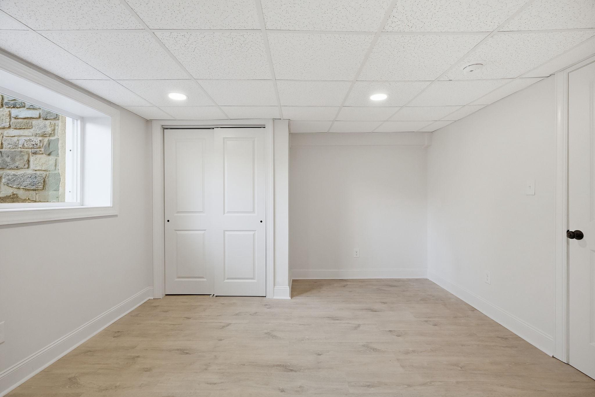 YORKTOWN CROSSING - Residential