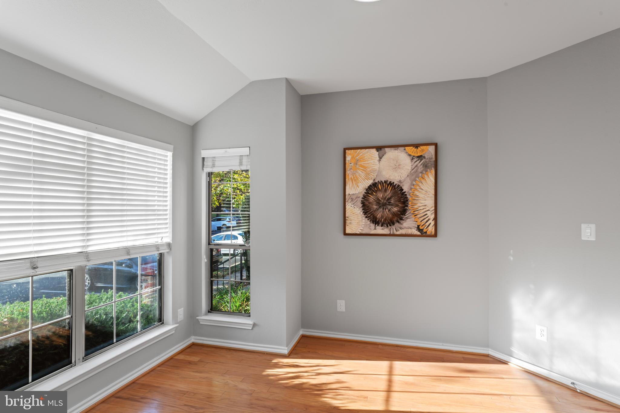 PENDERBROOK SQUARE CONDOMINIUMS - Residential