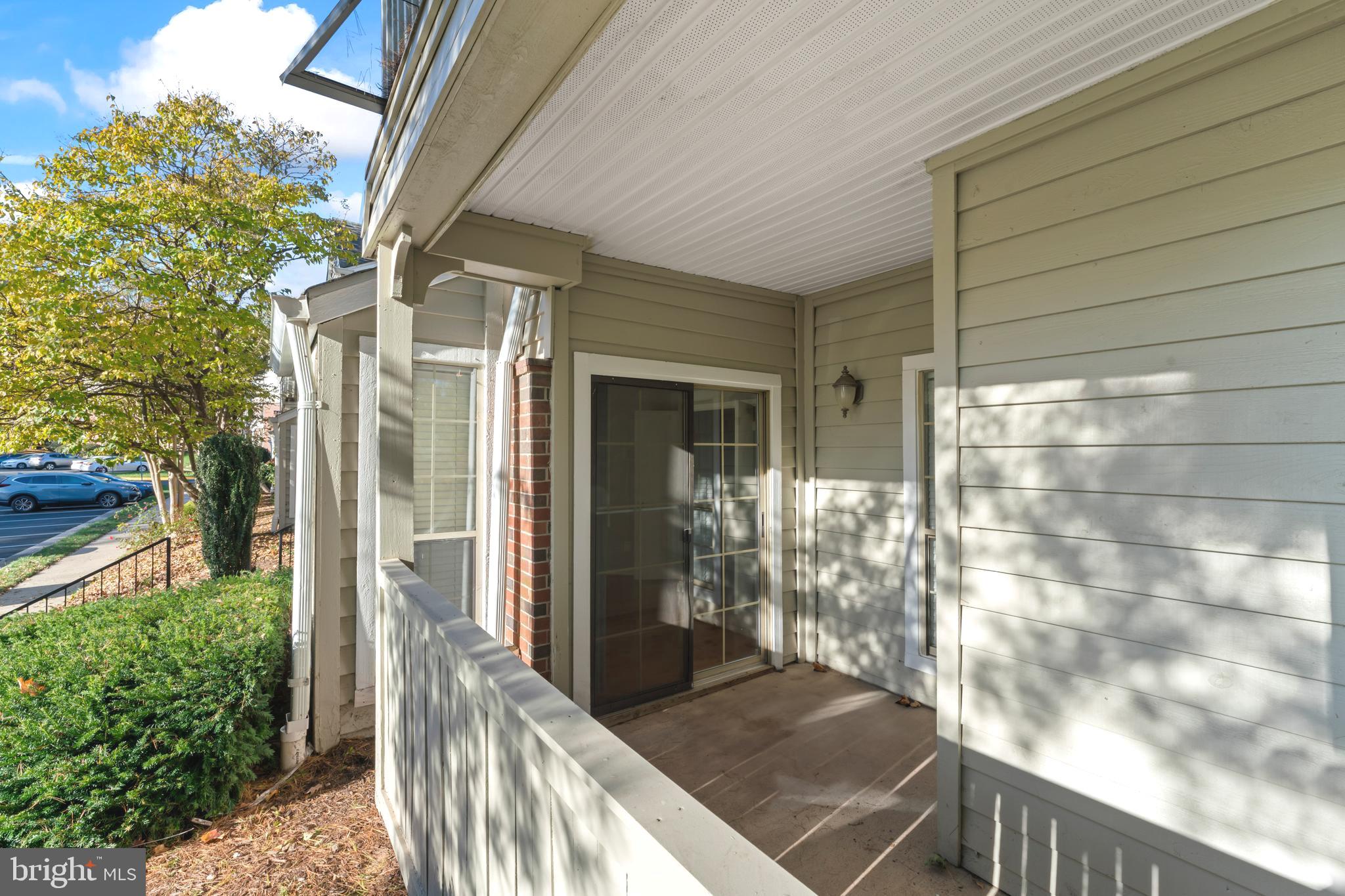 PENDERBROOK SQUARE CONDOMINIUMS - Residential