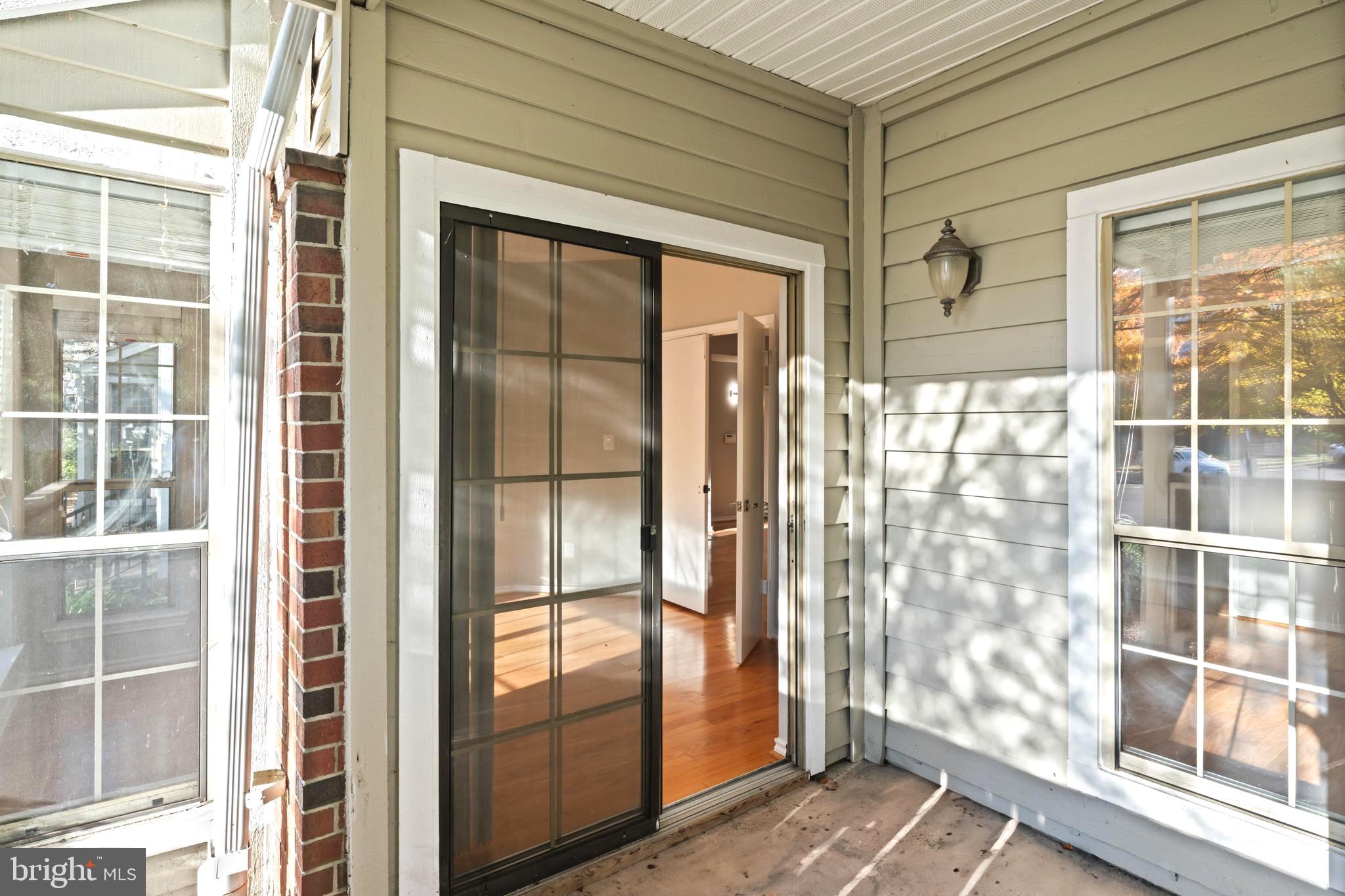 PENDERBROOK SQUARE CONDOMINIUMS - Residential