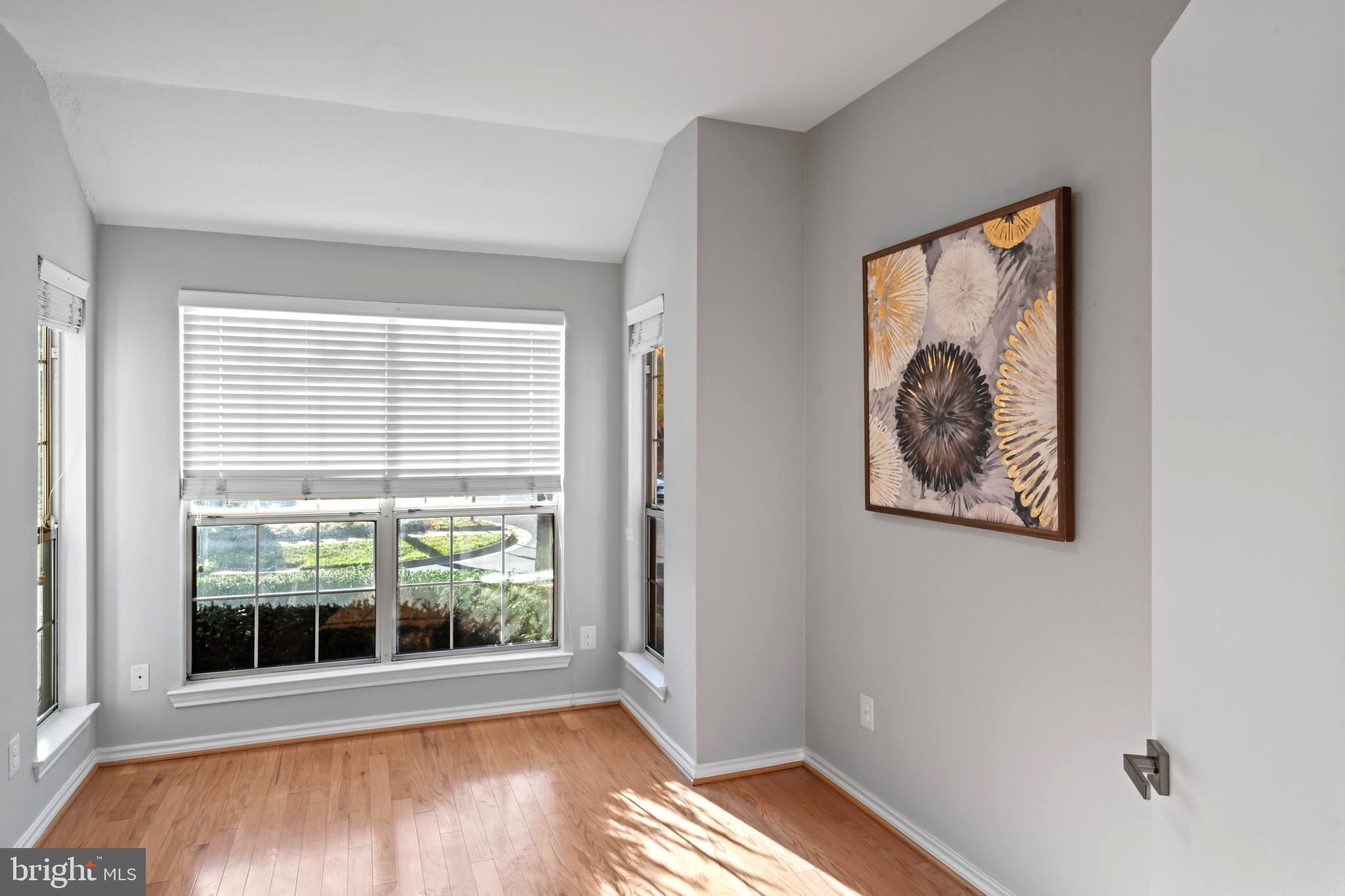 PENDERBROOK SQUARE CONDOMINIUMS - Residential