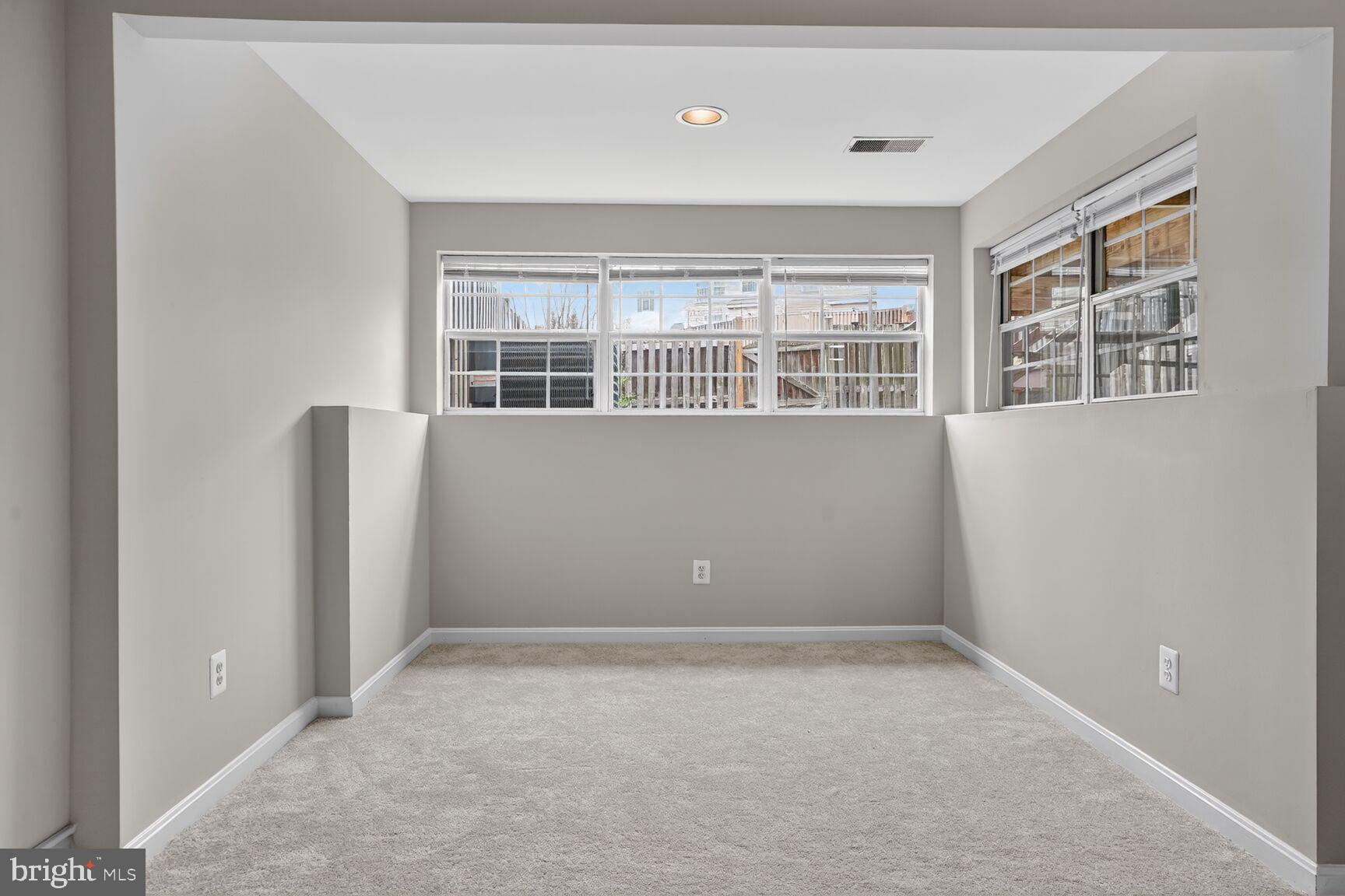 COMPTON VILLAGE - Residential