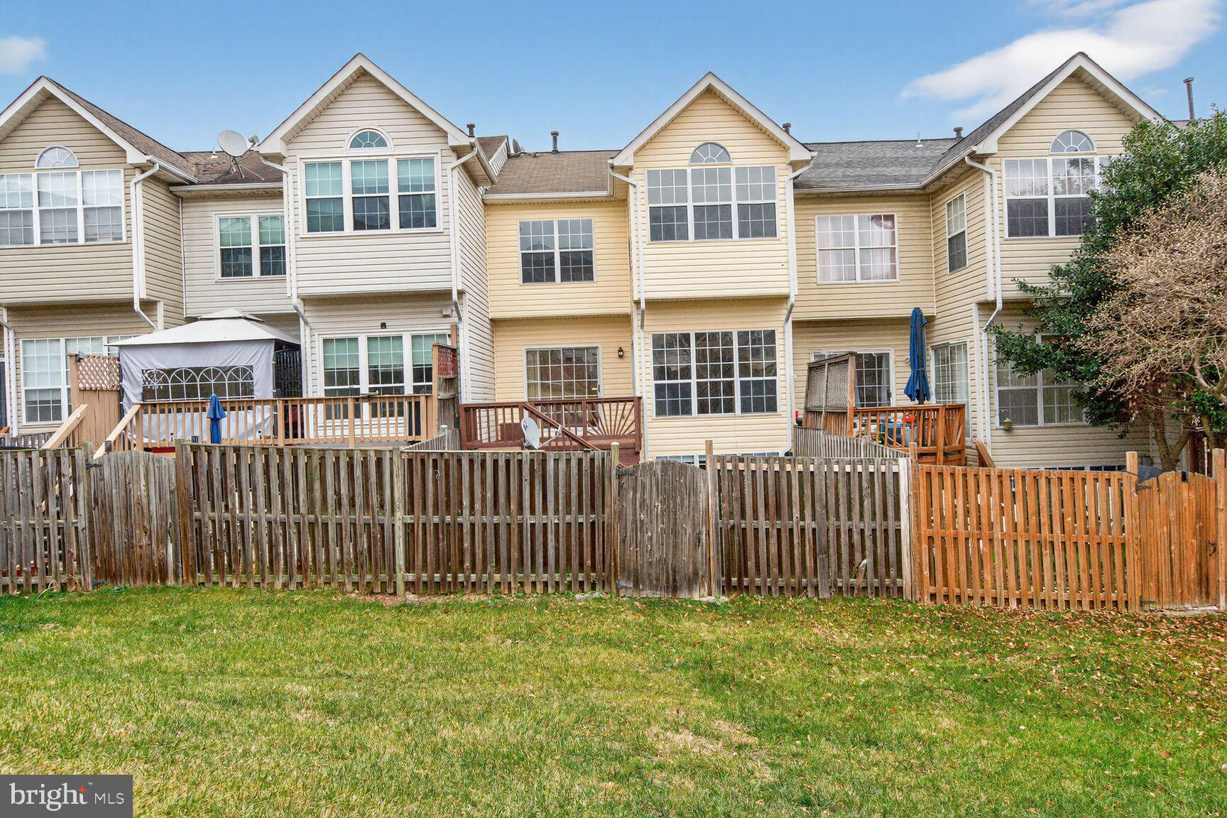 COMPTON VILLAGE - Residential