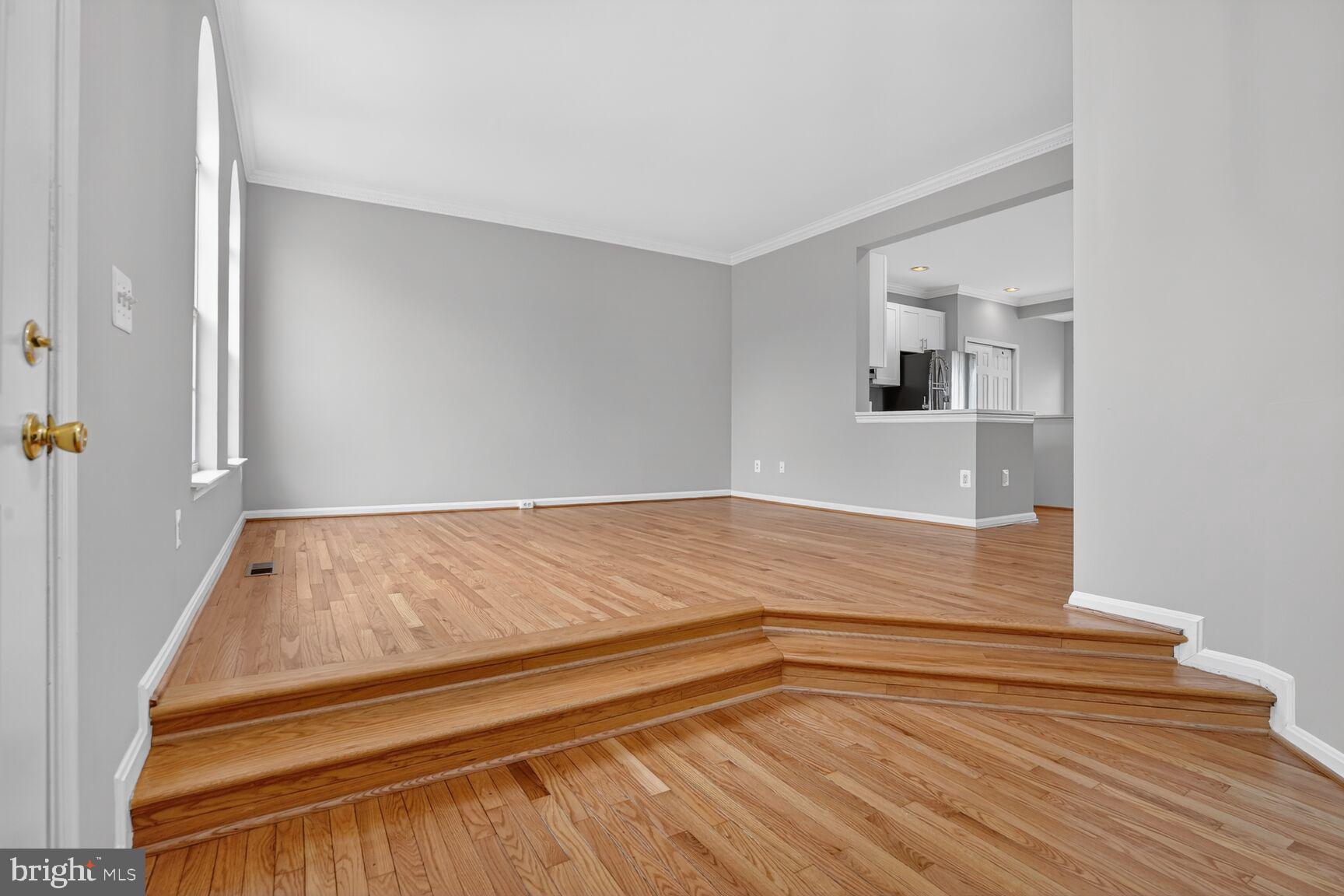 COMPTON VILLAGE - Residential