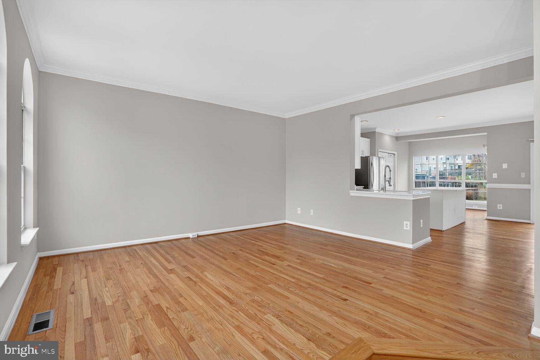 COMPTON VILLAGE - Residential