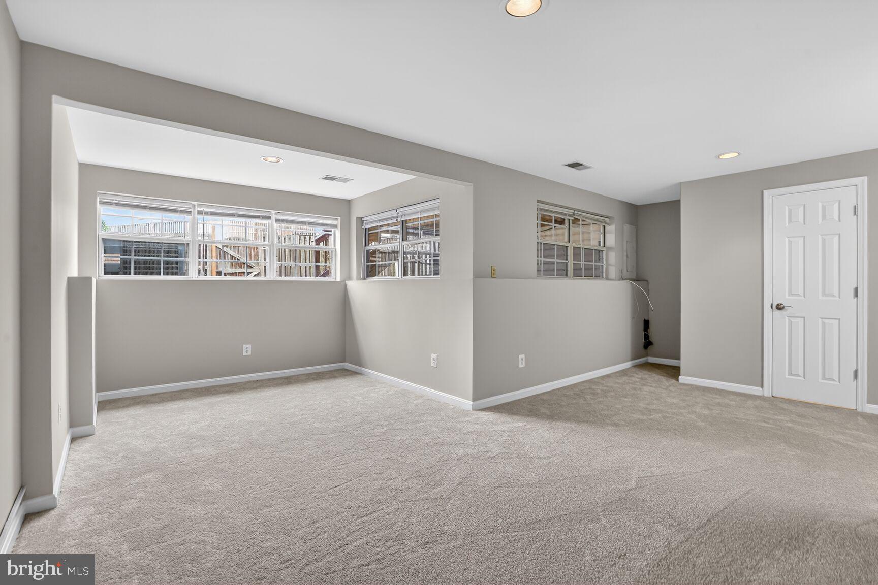 COMPTON VILLAGE - Residential