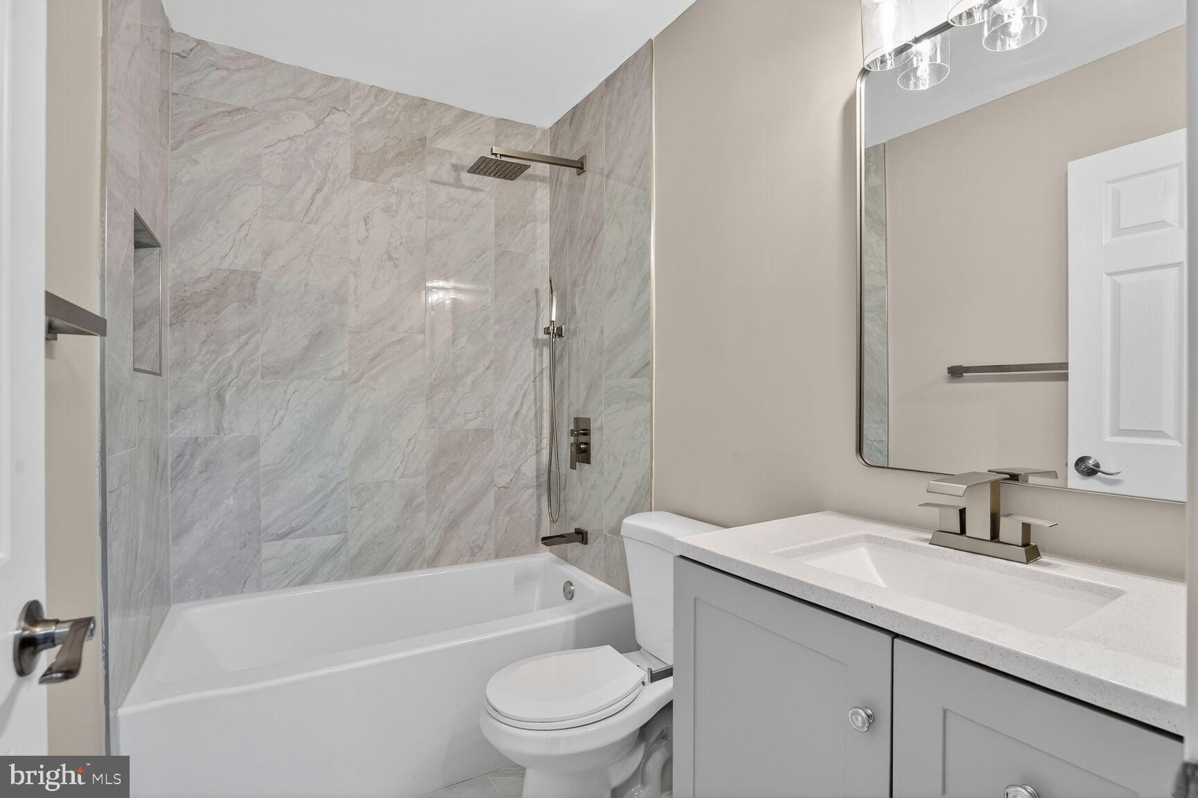 COMPTON VILLAGE - Residential