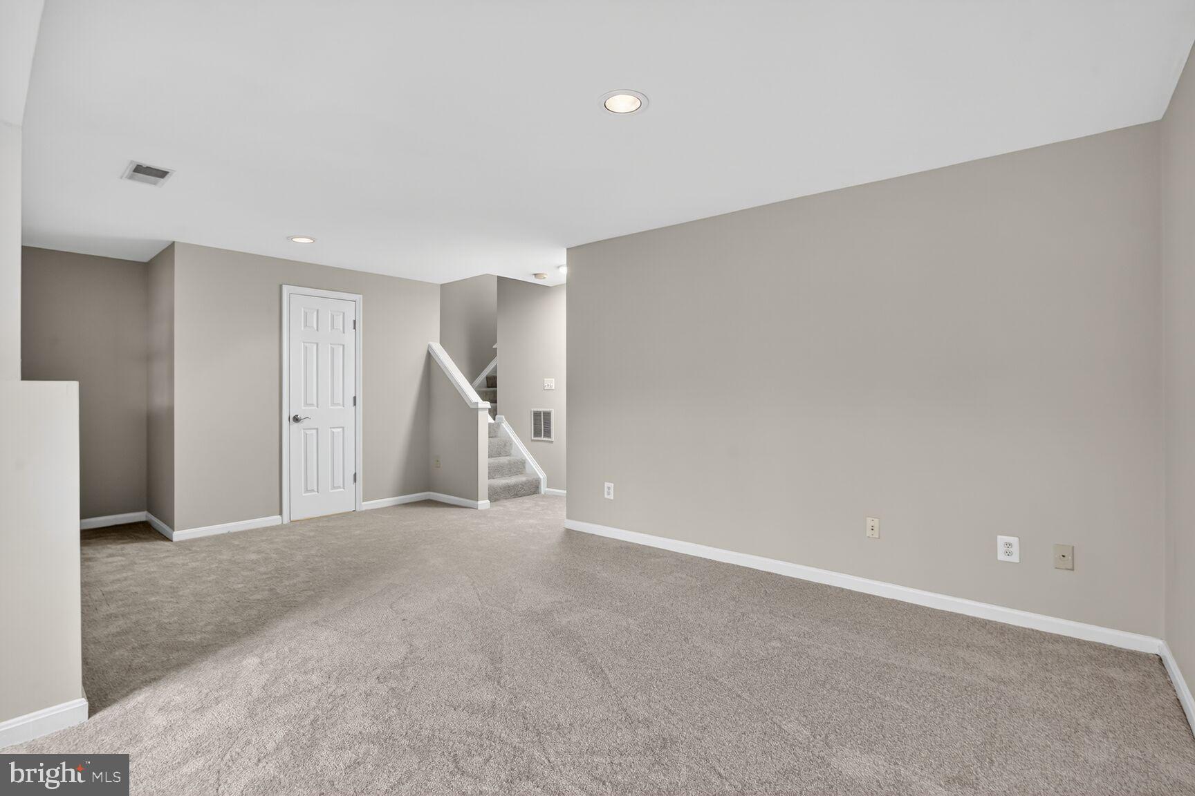 COMPTON VILLAGE - Residential