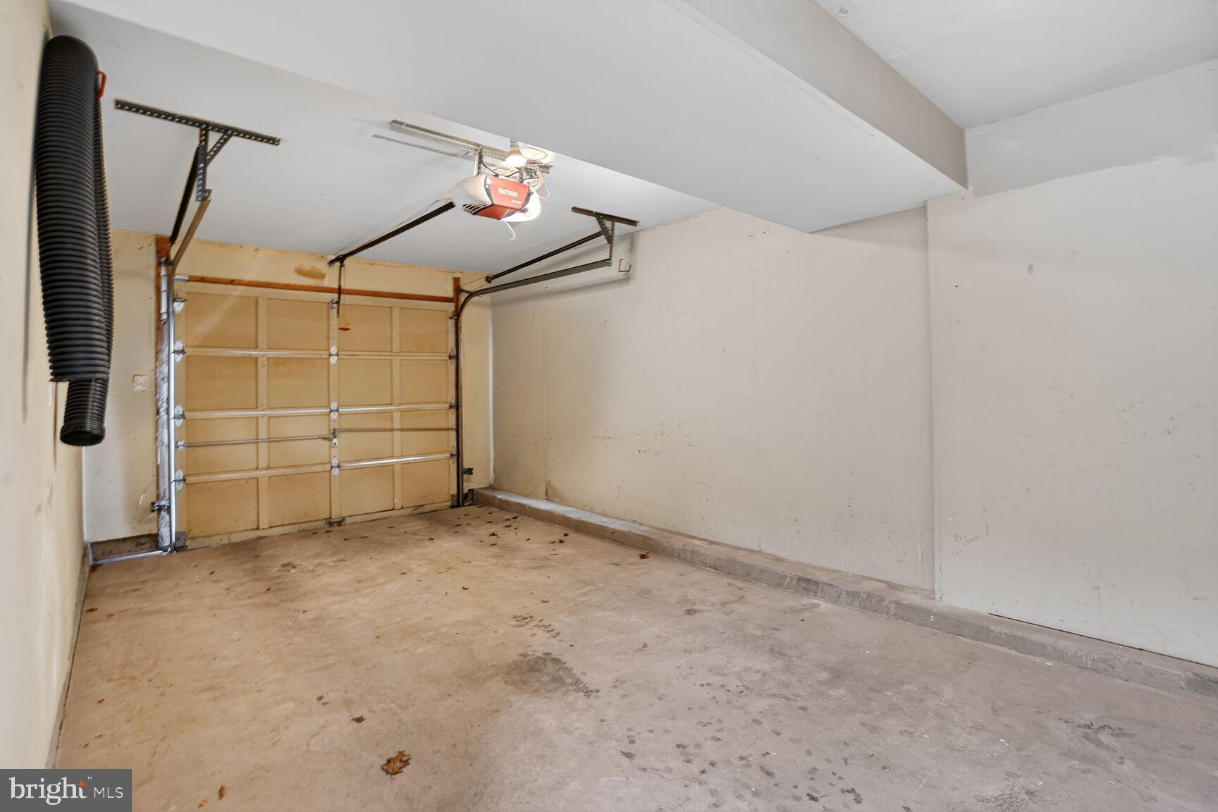 COMPTON VILLAGE - Residential