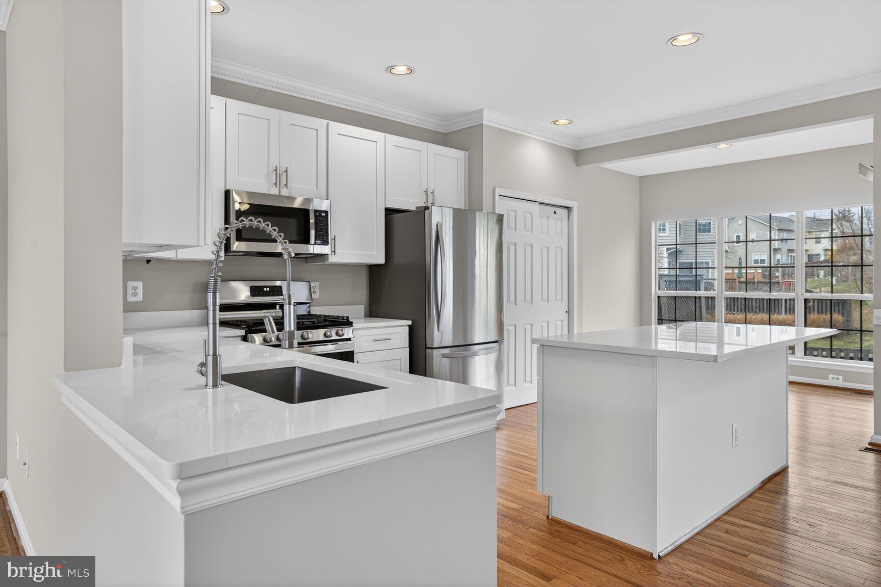 COMPTON VILLAGE - Residential