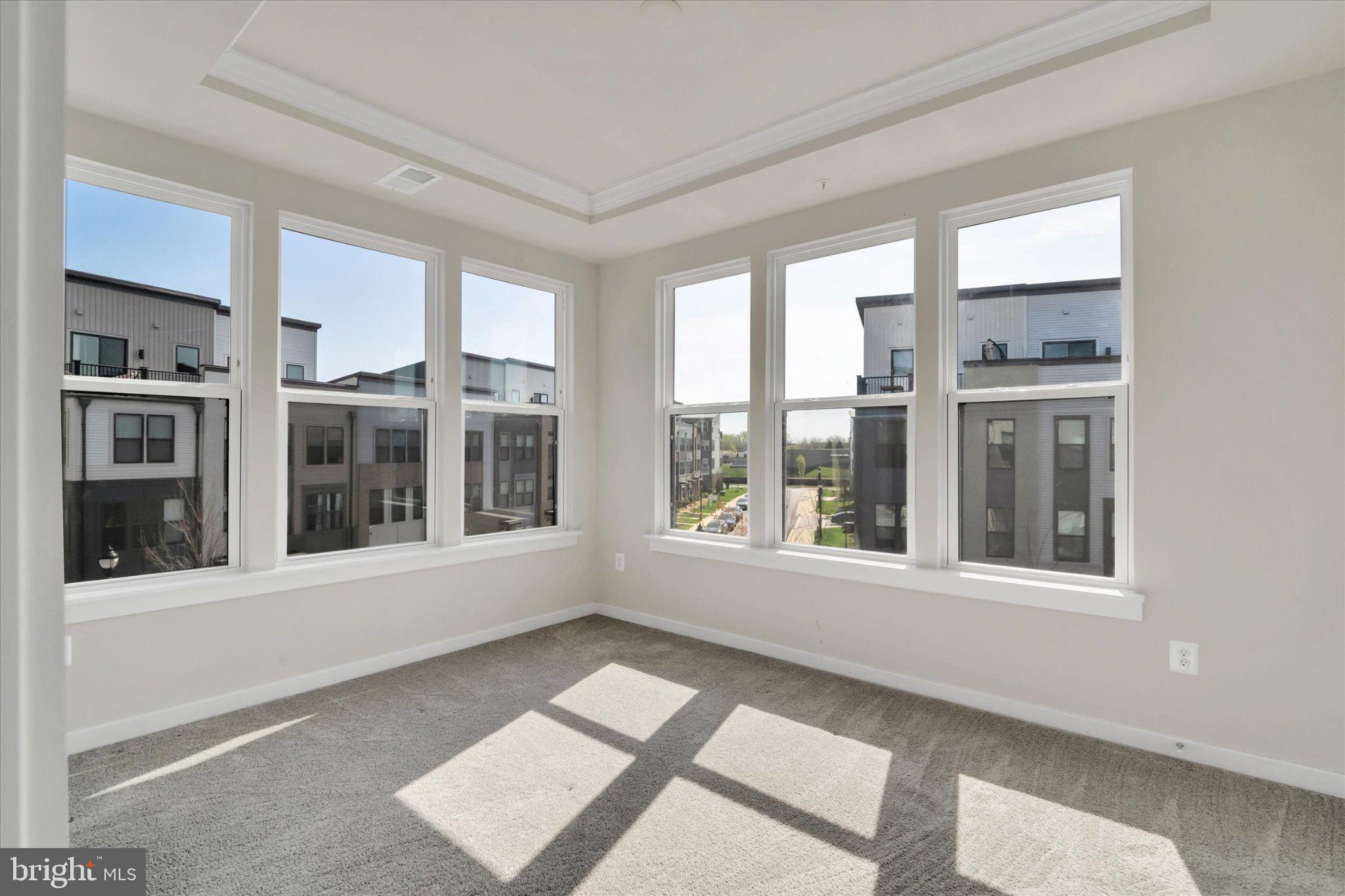 RIVERFRONT - Residential