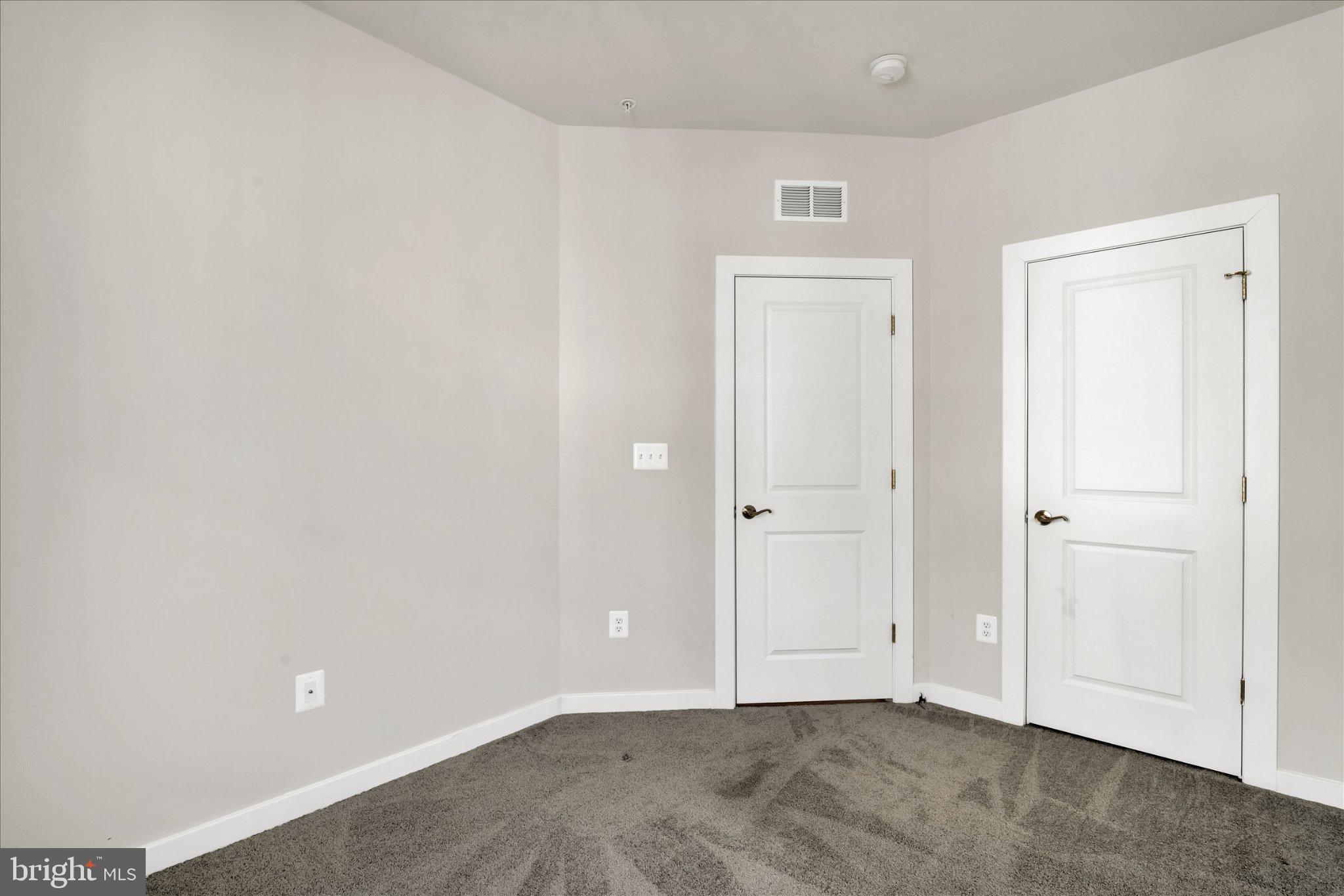 RIVERFRONT - Residential