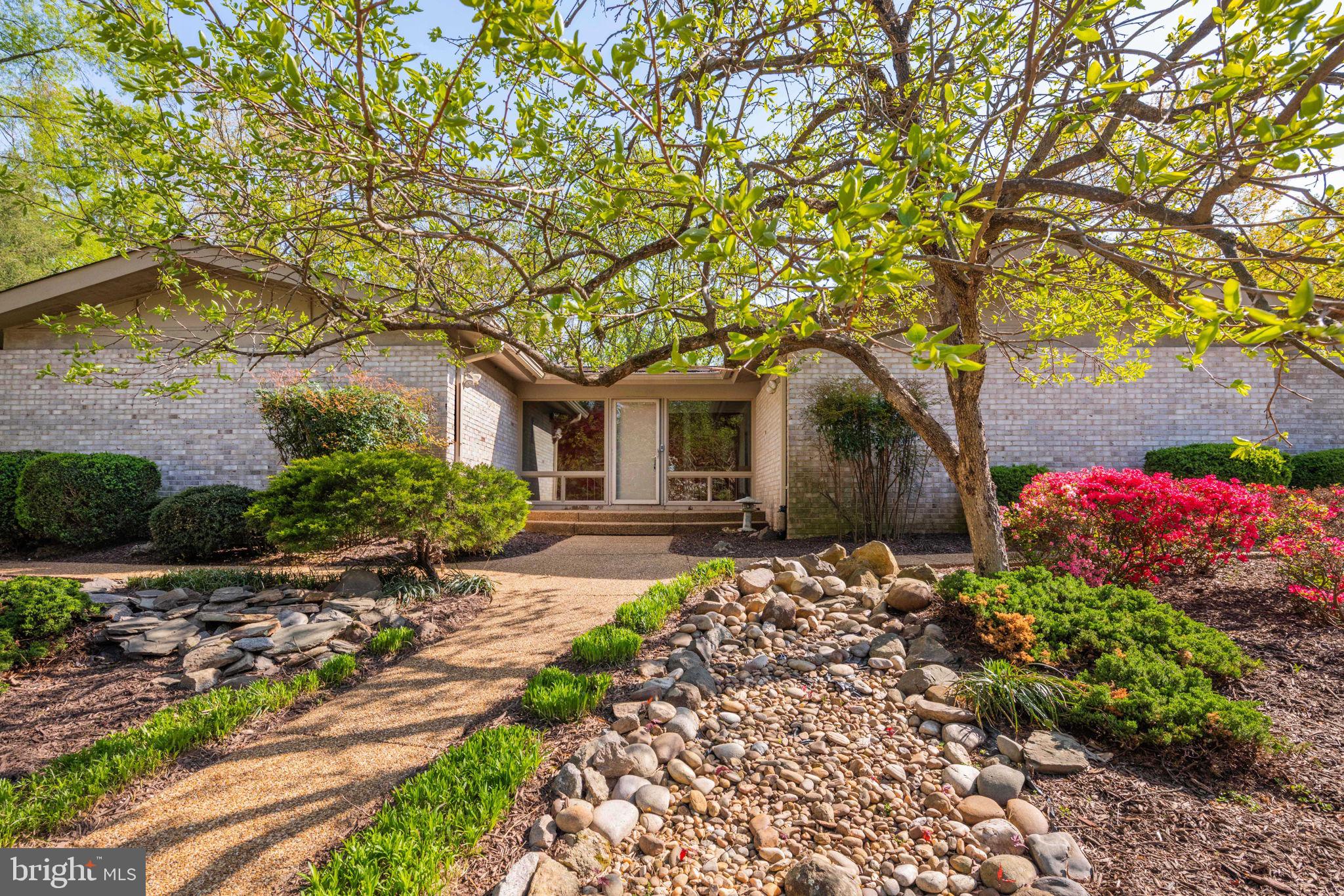 3019 CUNNINGHAM DRIVE