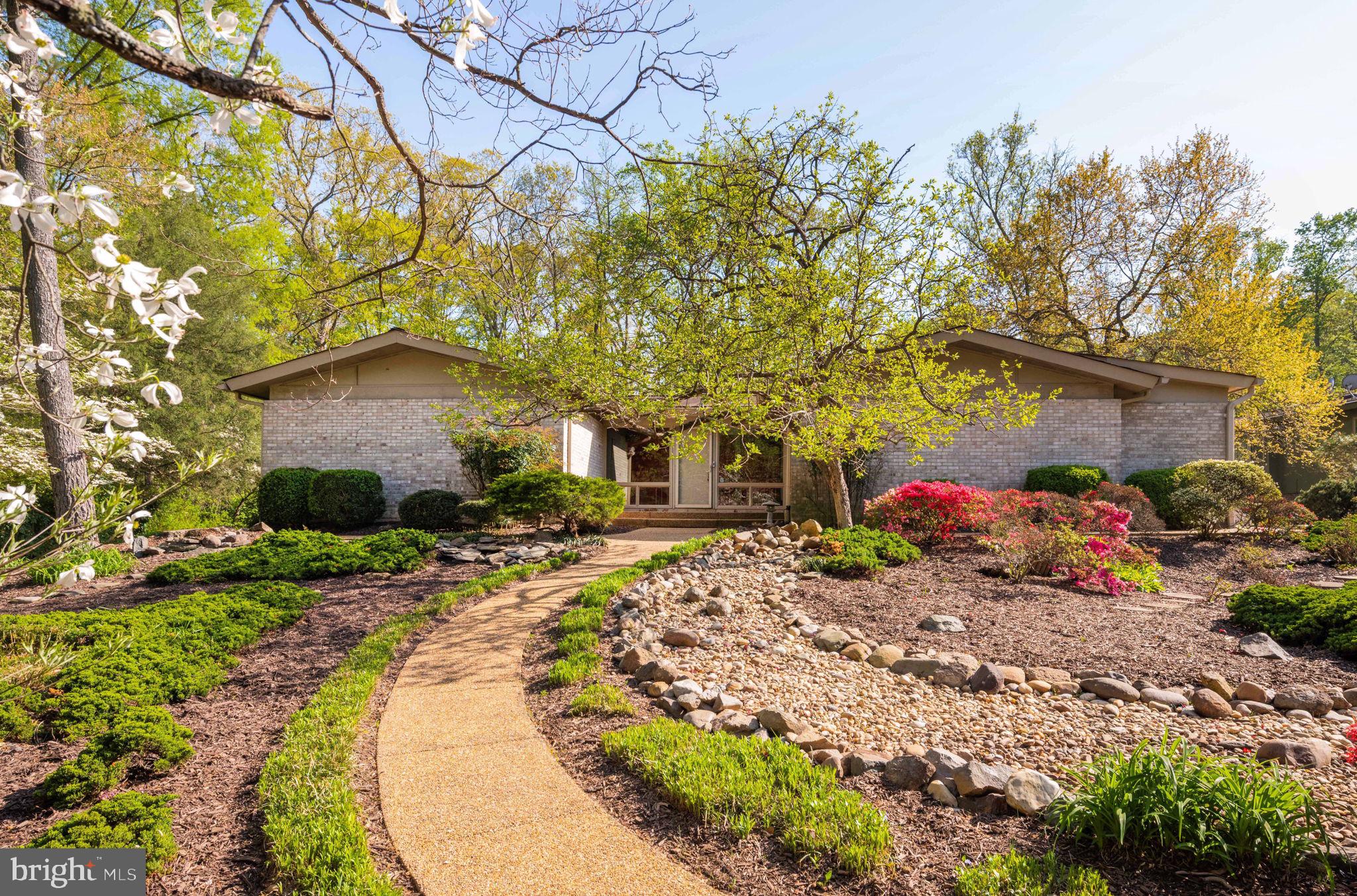 3019 CUNNINGHAM DRIVE