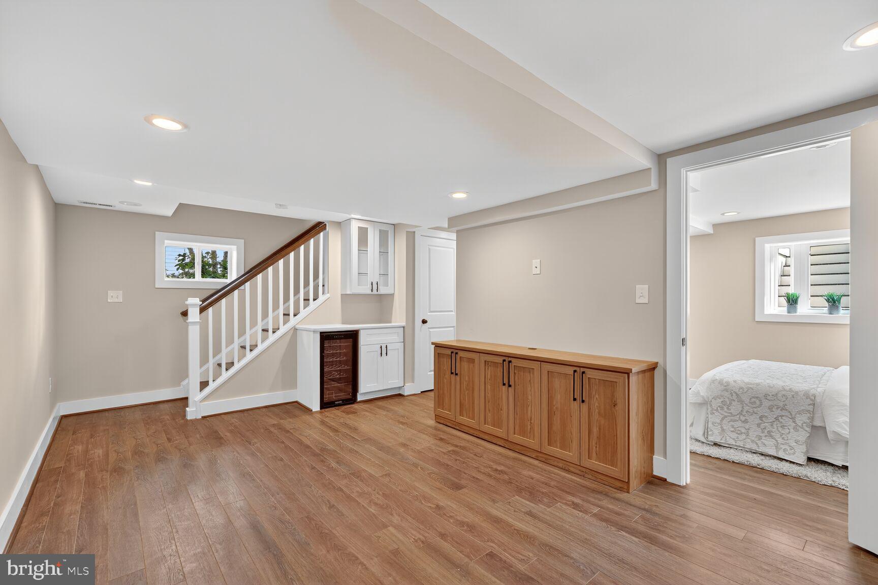 ROSEMONT PARK - Residential