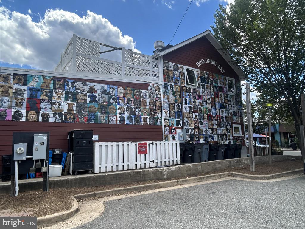 ROSEMONT PARK - Residential