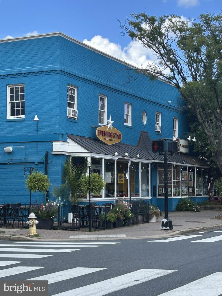 ROSEMONT PARK - Residential