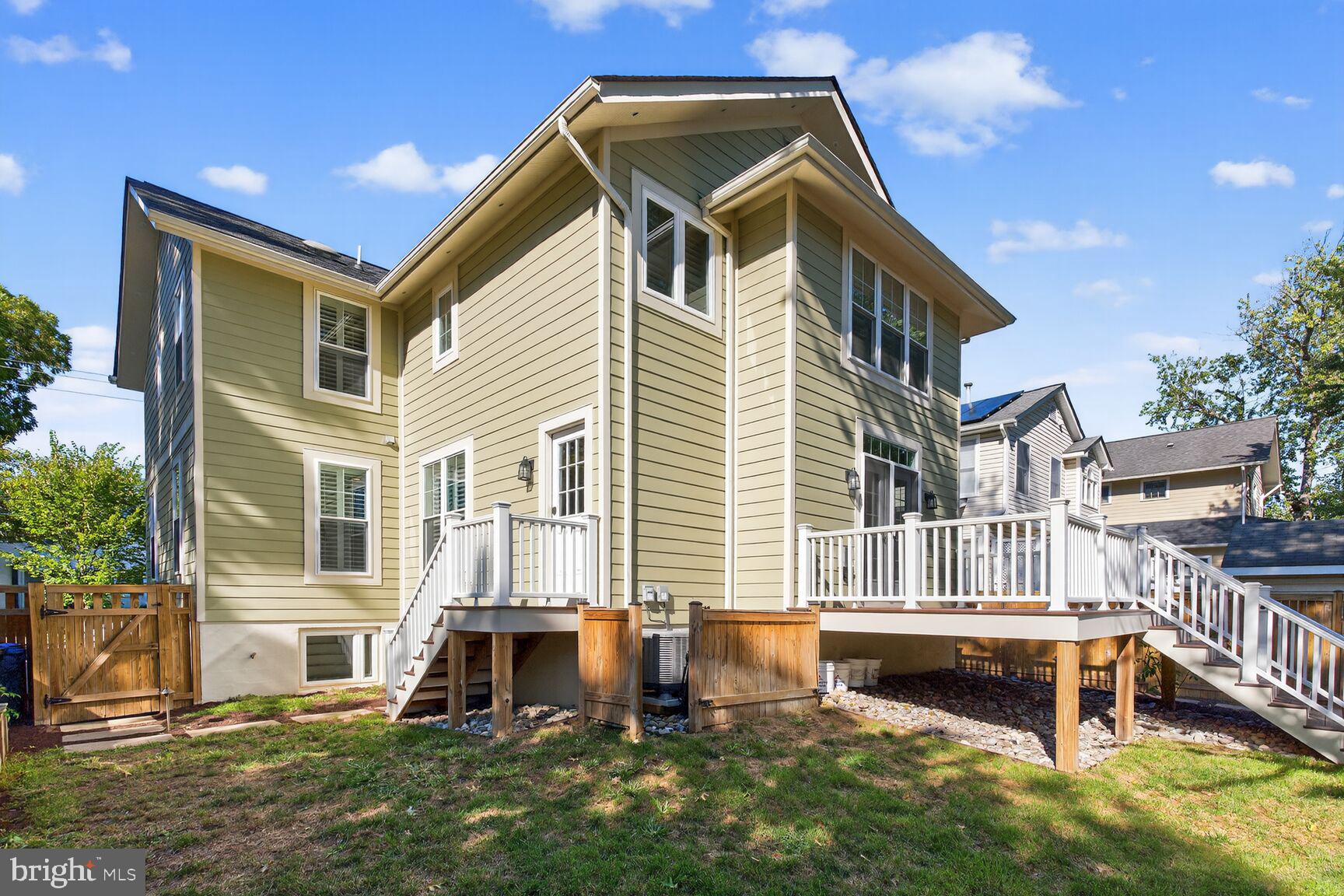 ROSEMONT PARK - Residential