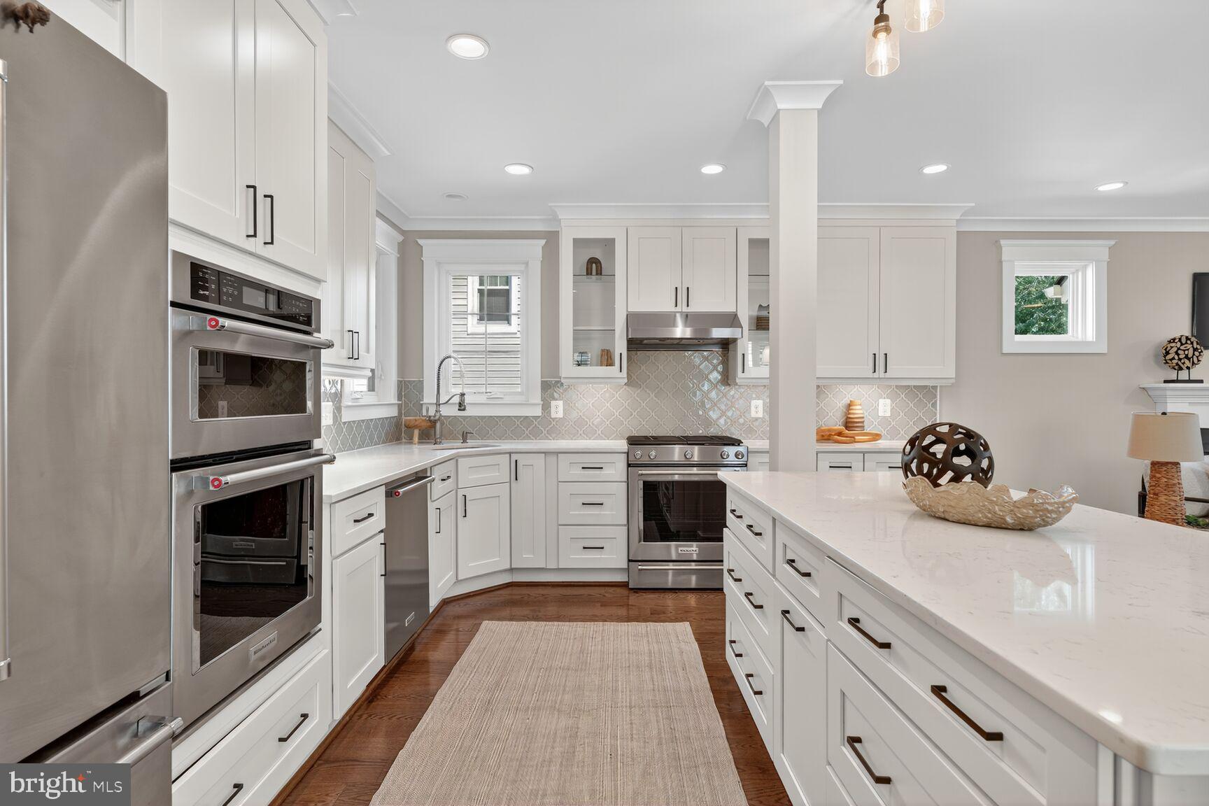 ROSEMONT PARK - Residential