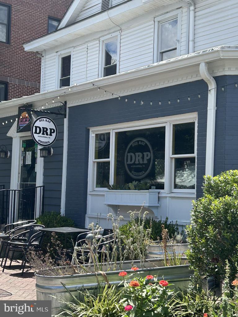 ROSEMONT PARK - Residential