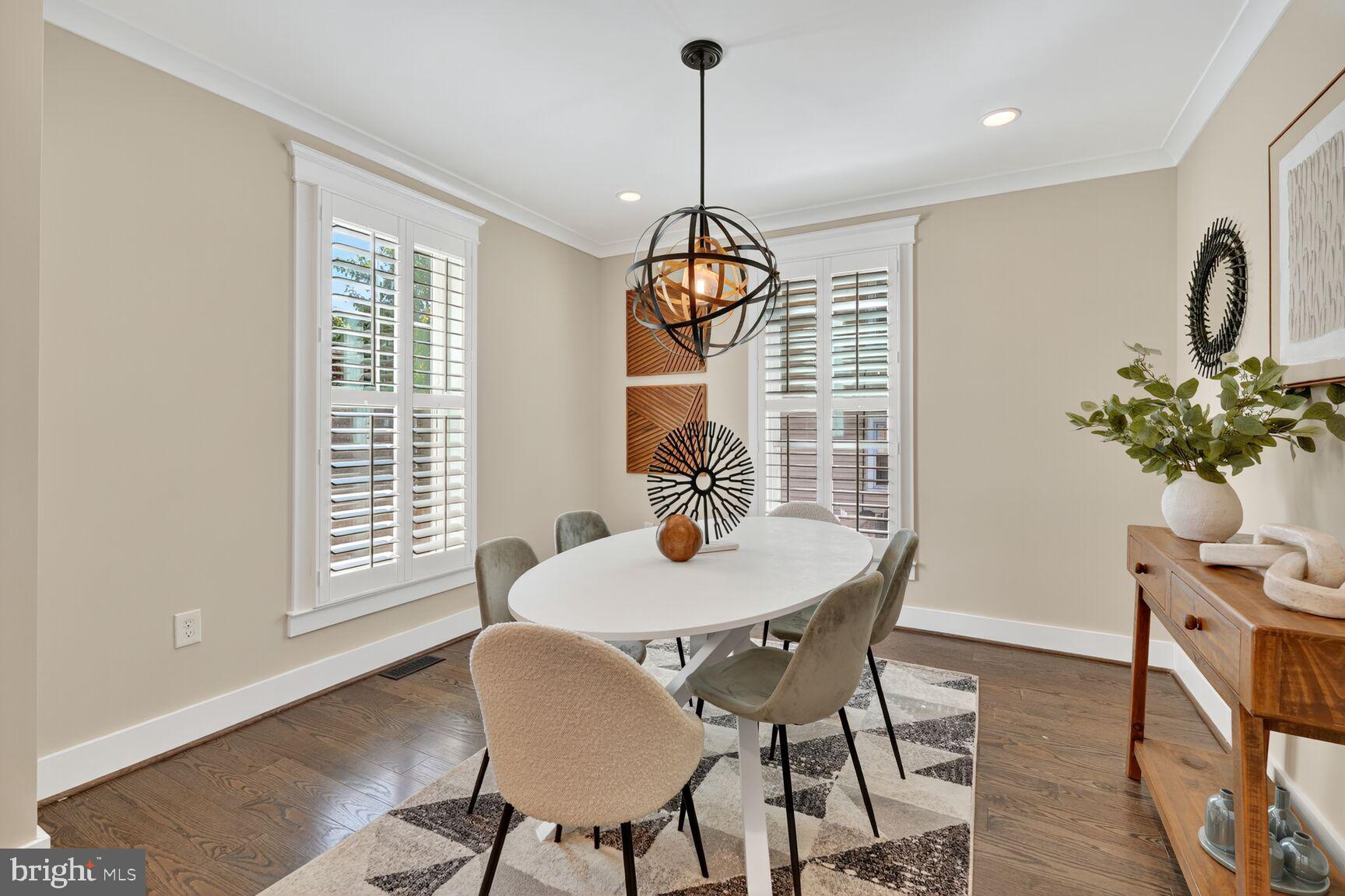 ROSEMONT PARK - Residential