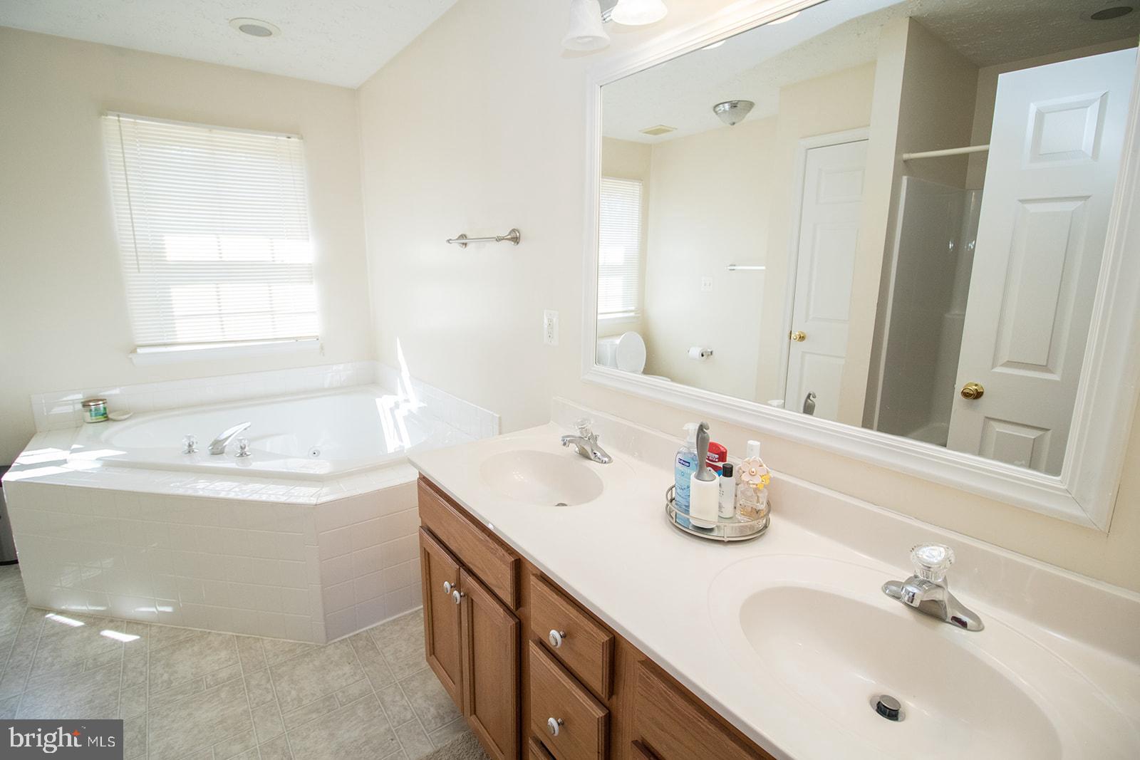 WILLOW WOODS - Residential