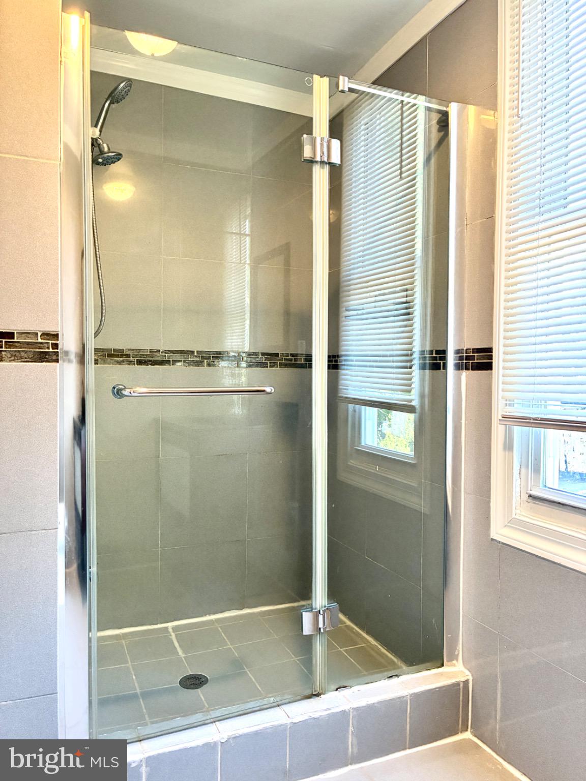 MANTUA - Residential Lease