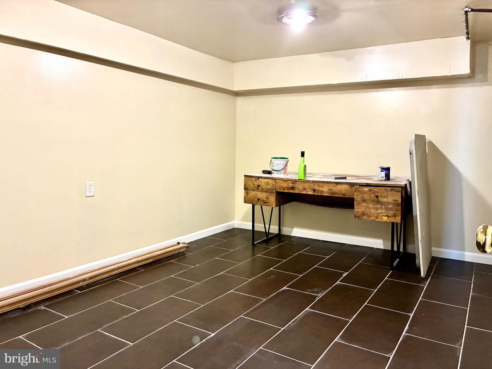 MANTUA - Residential Lease