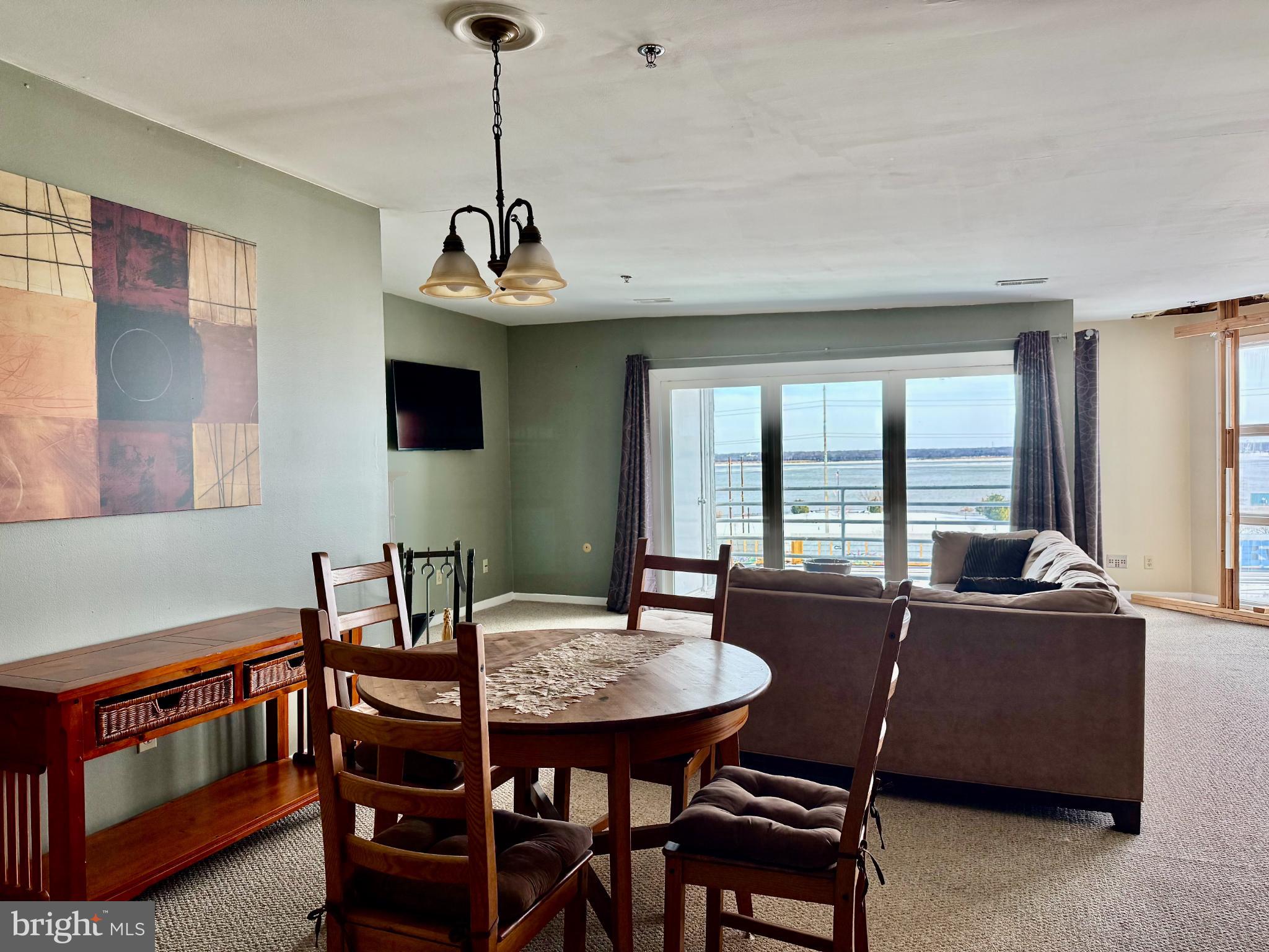 5213 LE PARC DRIVE 7