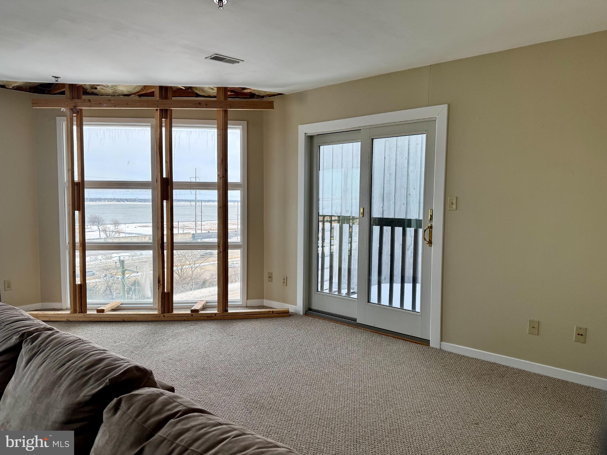 5213 LE PARC DRIVE 7