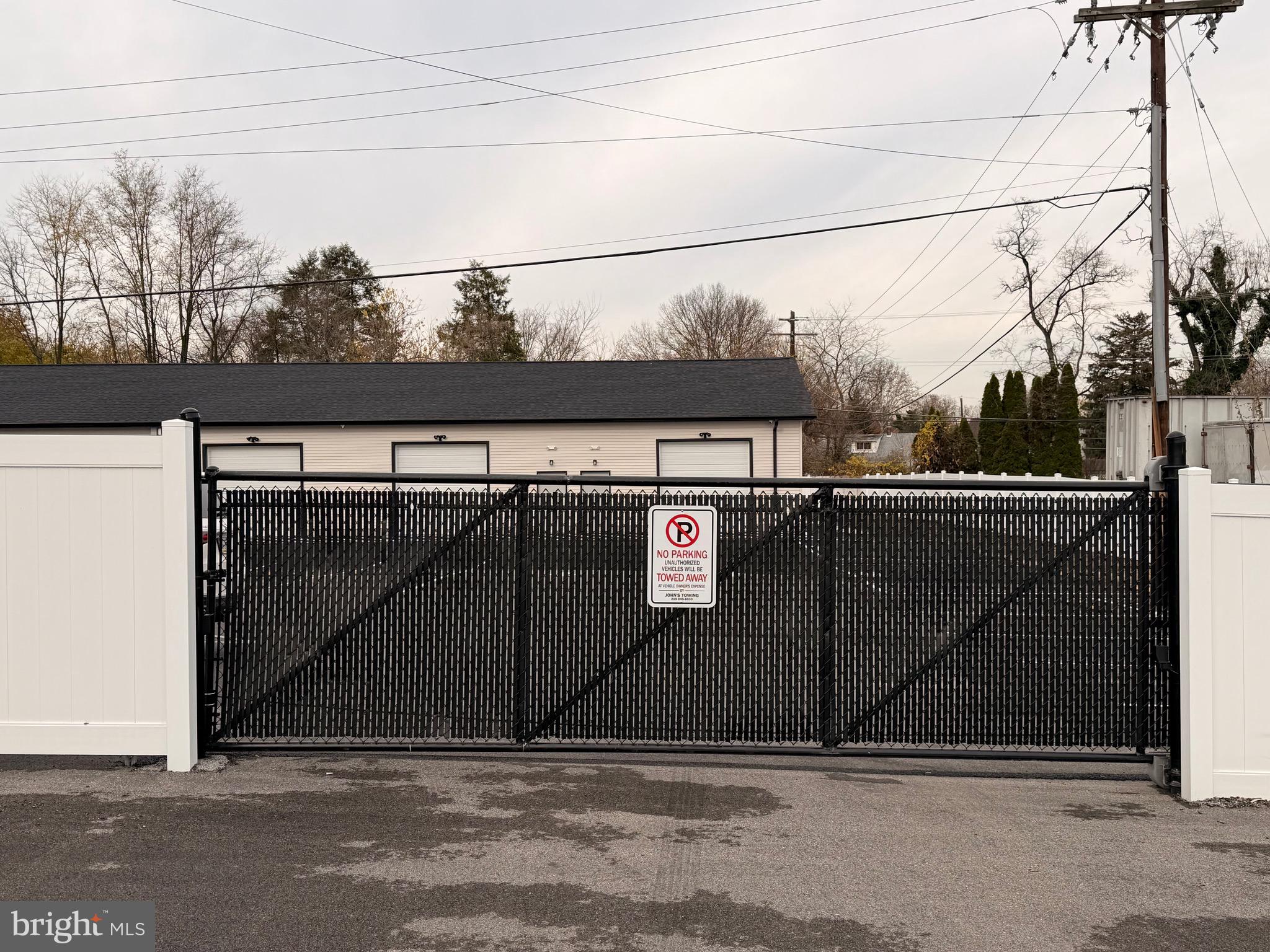 7025 Unit 2 BRISTOL PIKE