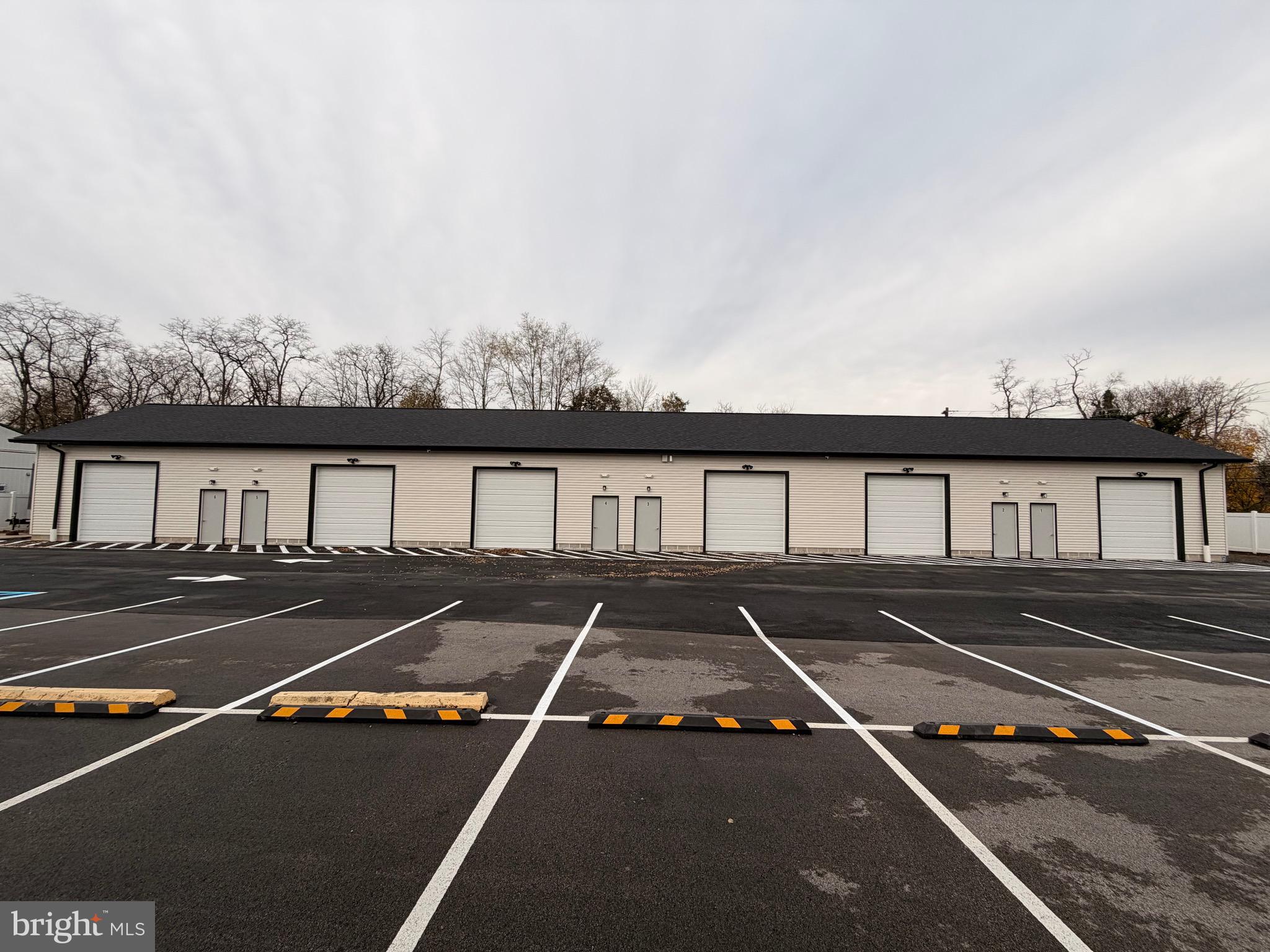 7025 Unit 2 BRISTOL PIKE