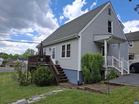 Homes For Sale - 642 N Delphine Ave Ave<br/> WAYNESBORO, VA 22980