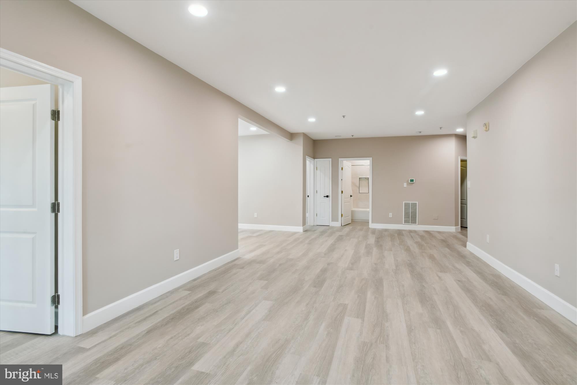 RIVER HILL - Residential Lease