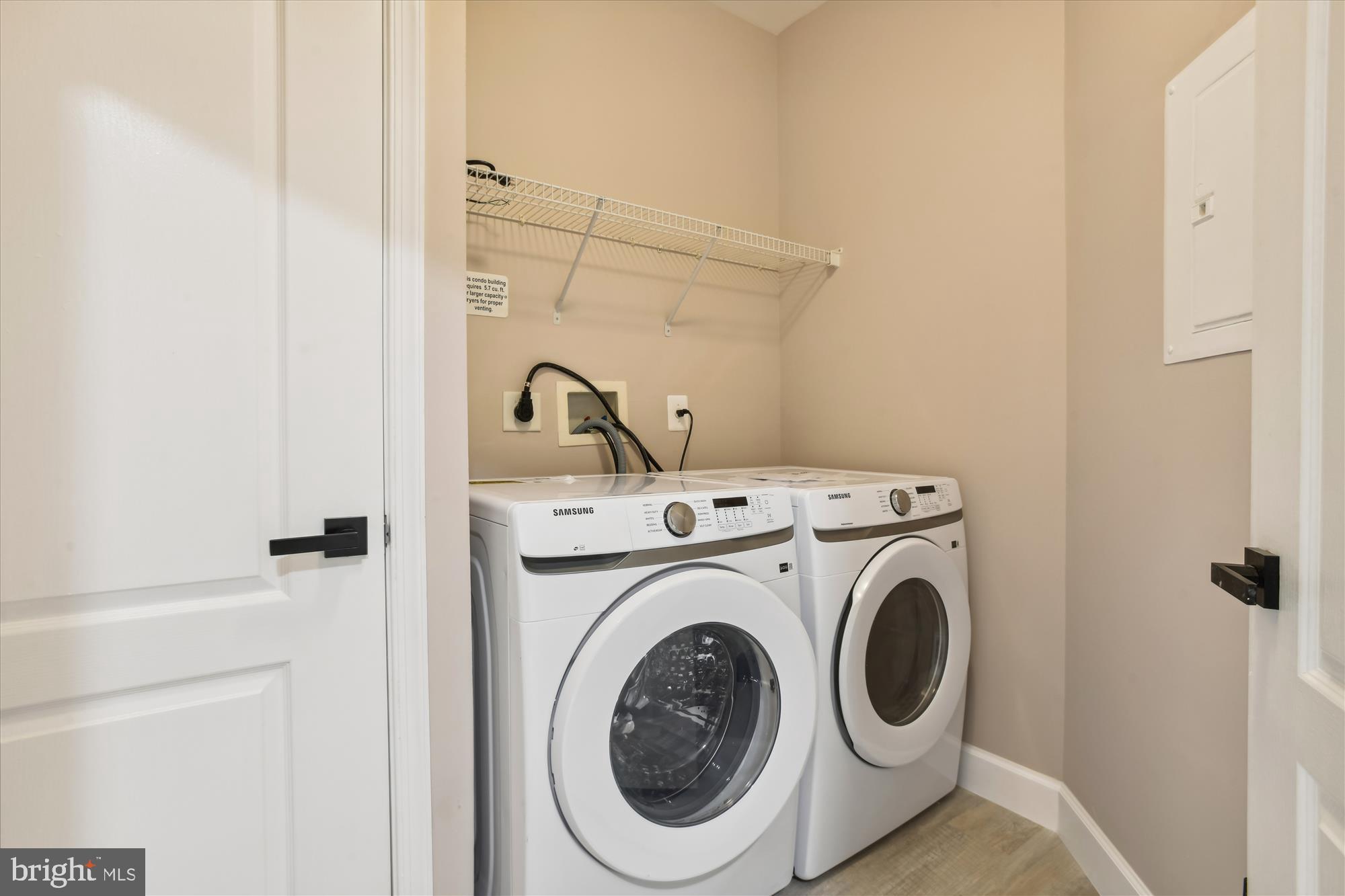 RIVER HILL - Residential Lease