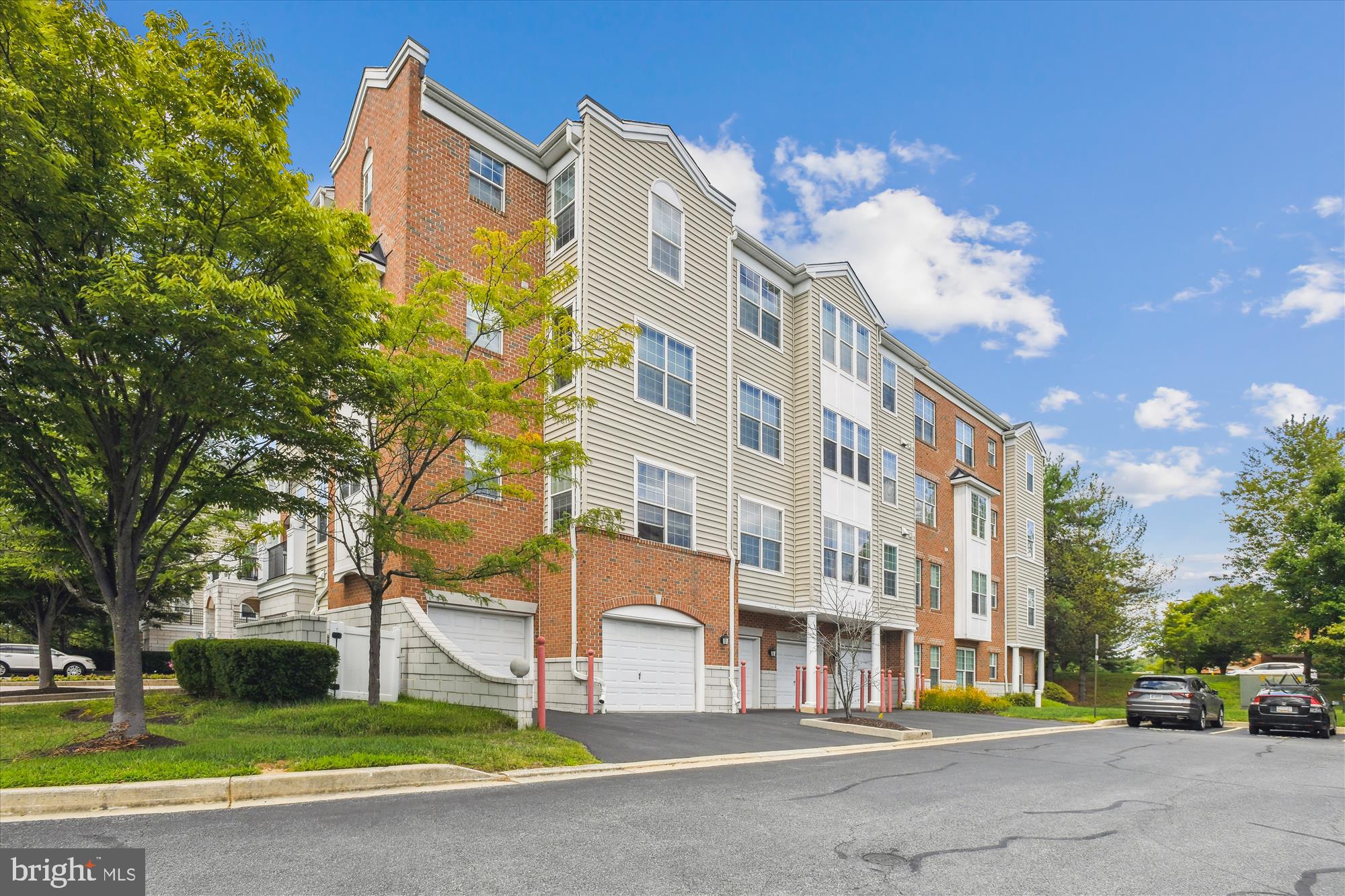 RIVER HILL - Residential Lease