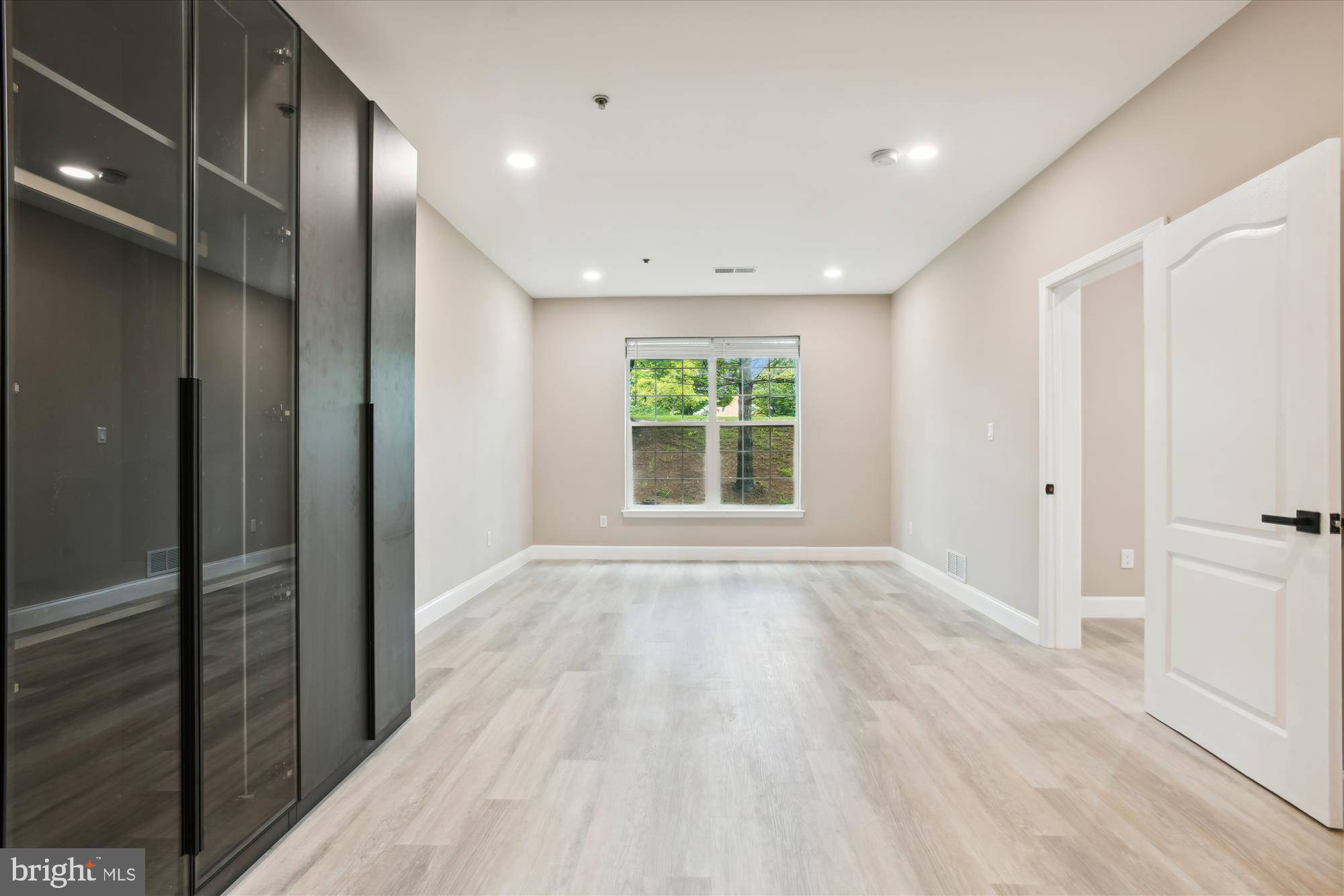 RIVER HILL - Residential Lease