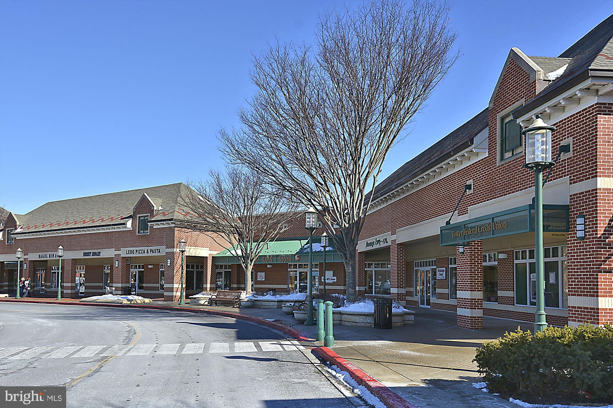 RIVER HILL - Residential Lease