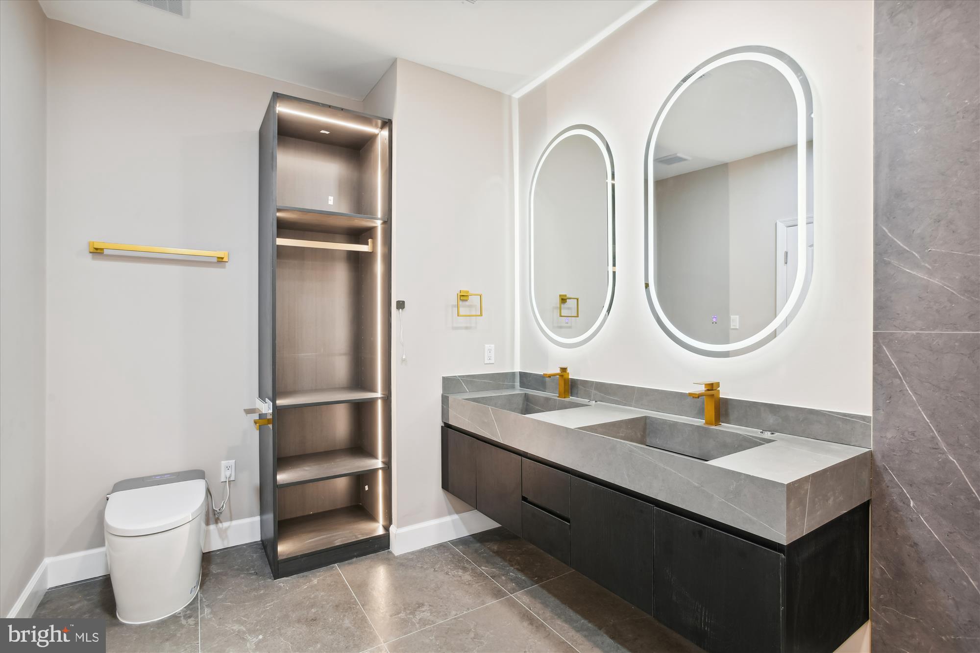 RIVER HILL - Residential Lease