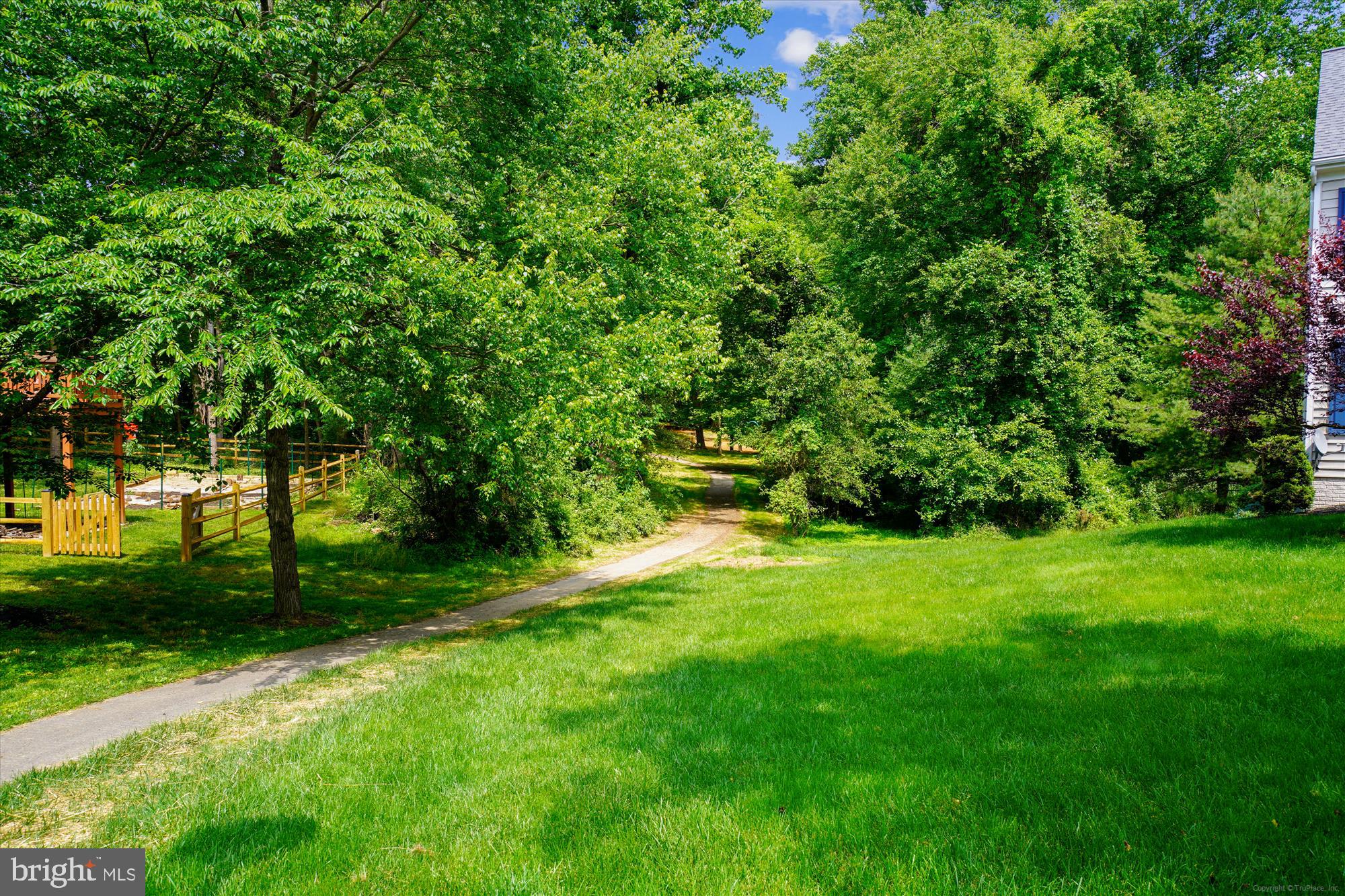 RIVER HILL - Residential Lease