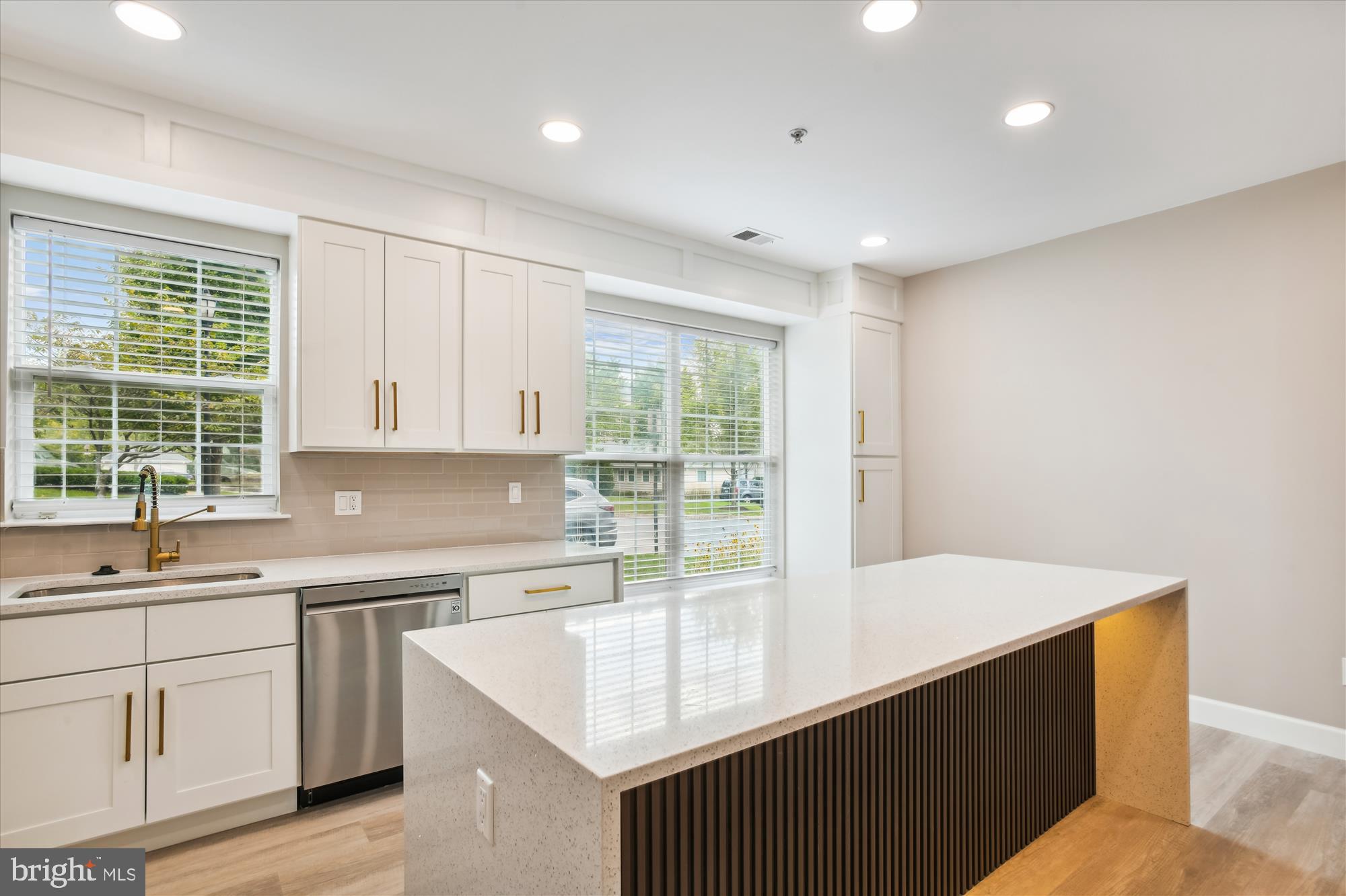 RIVER HILL - Residential Lease