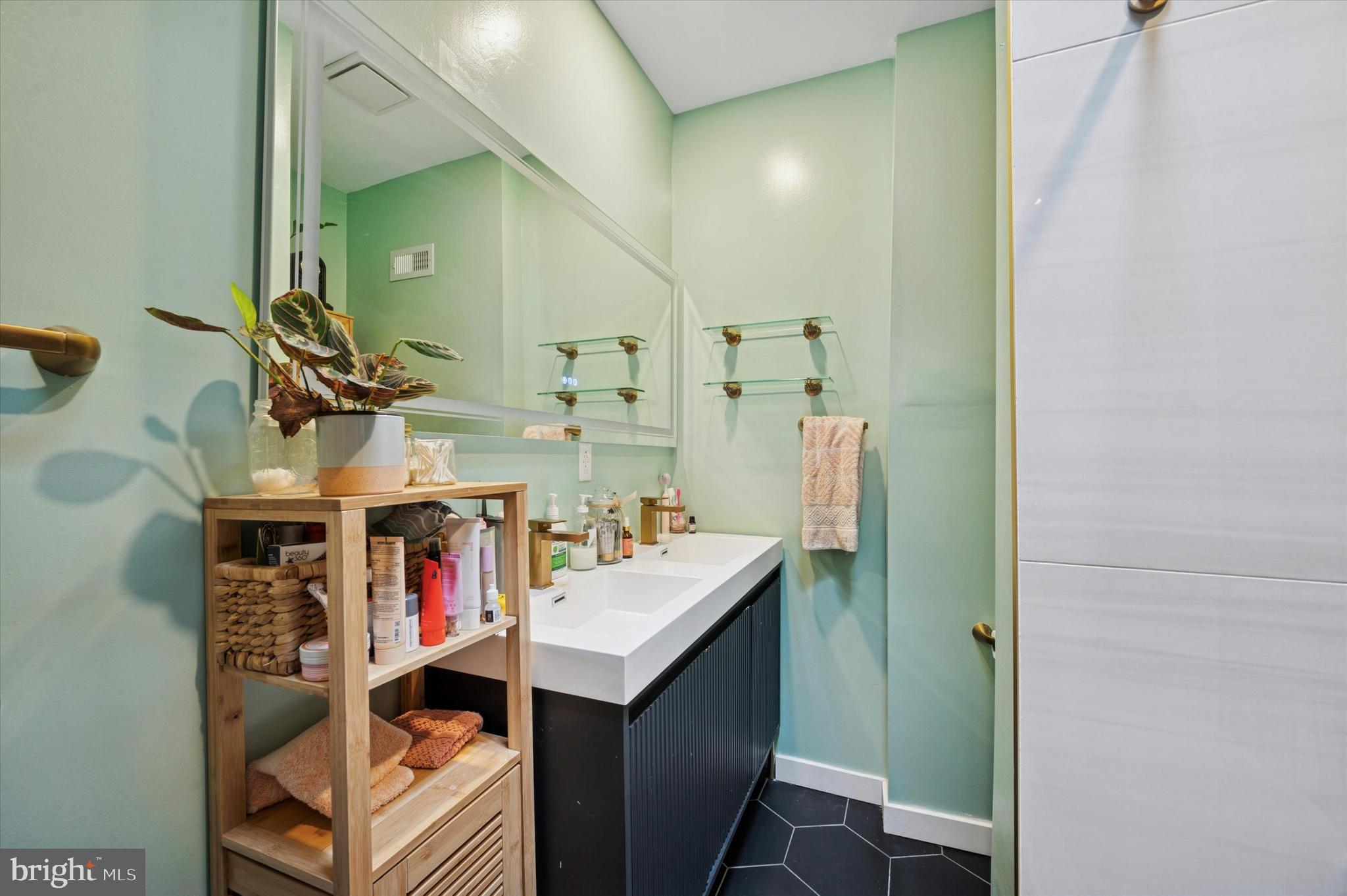 COBBS CREEK - Residential